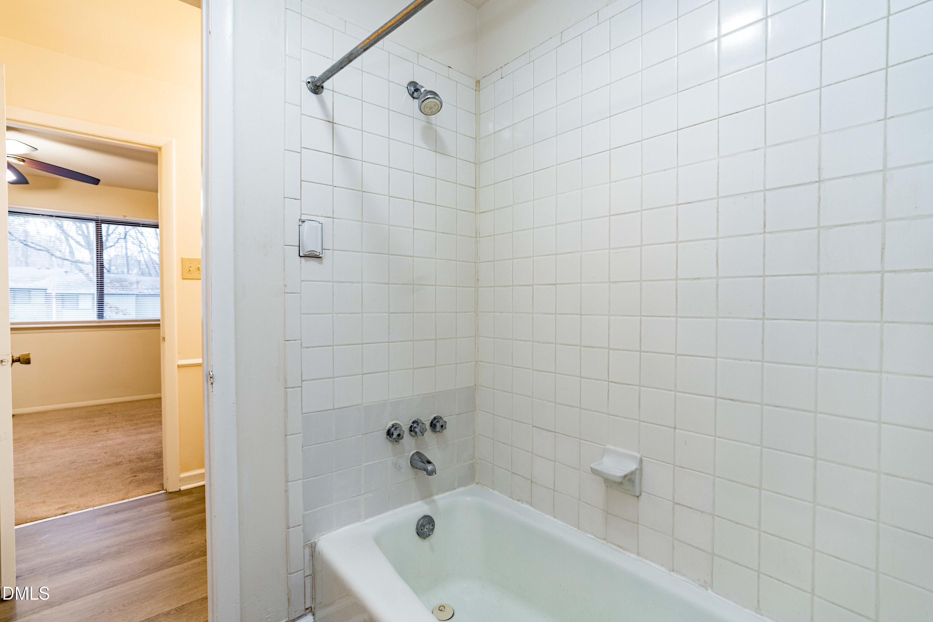 1232 Teakwood Place Property Photo 17