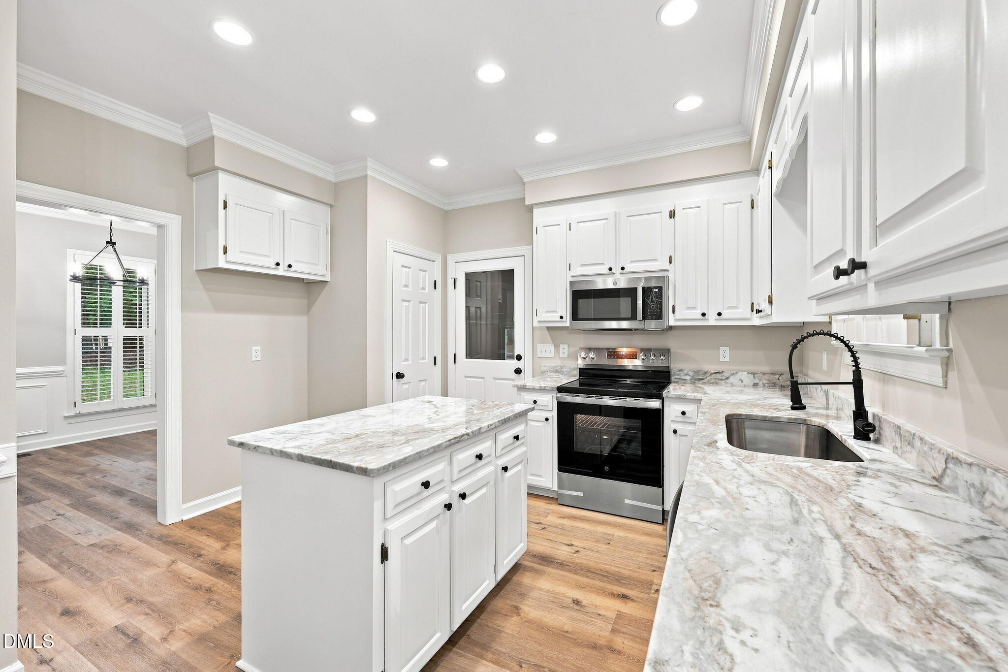 6324 Hampton Ridge Road Property Photo 3