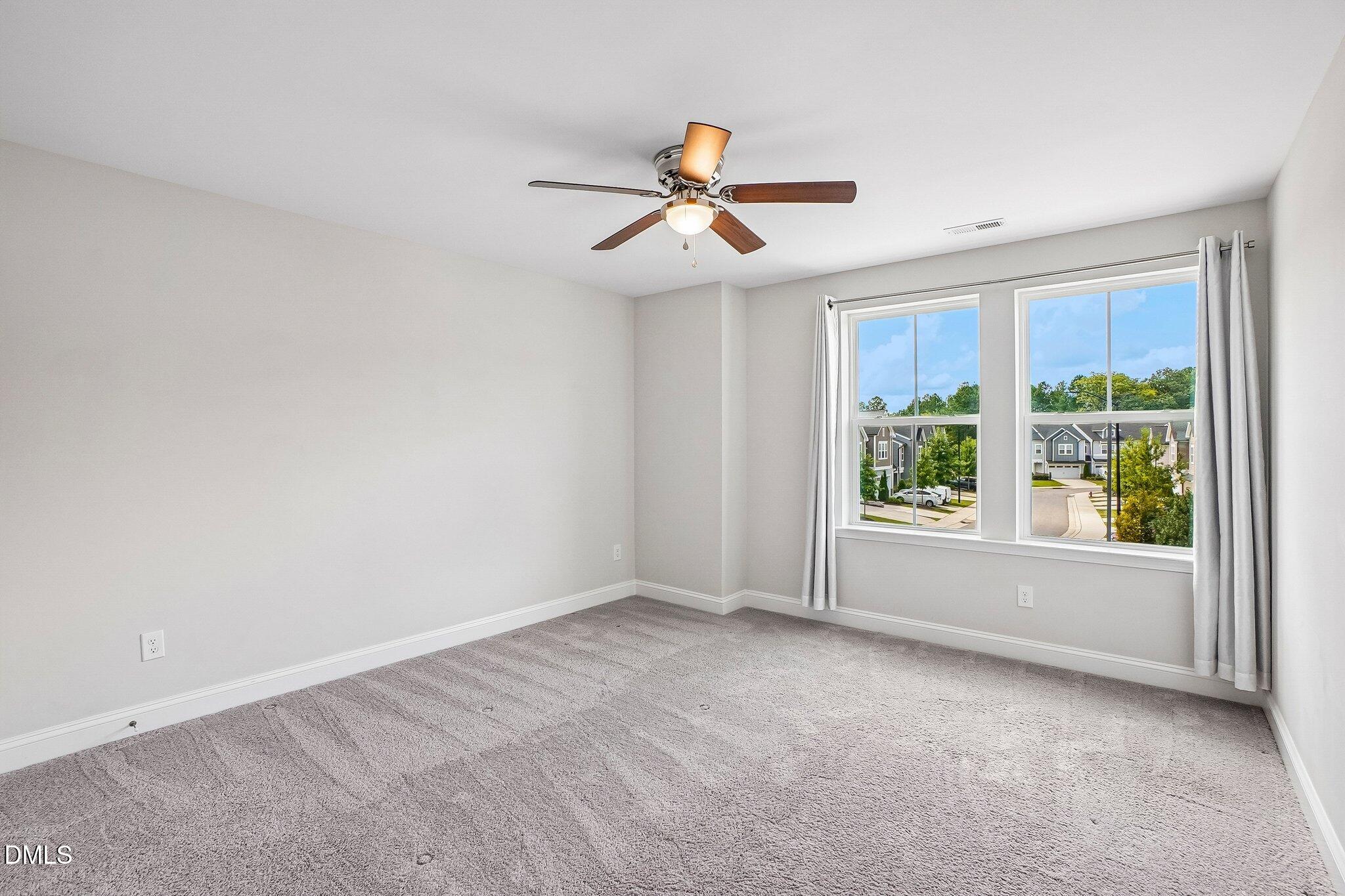 1207 Canary Pepper Drive Property Photo 18