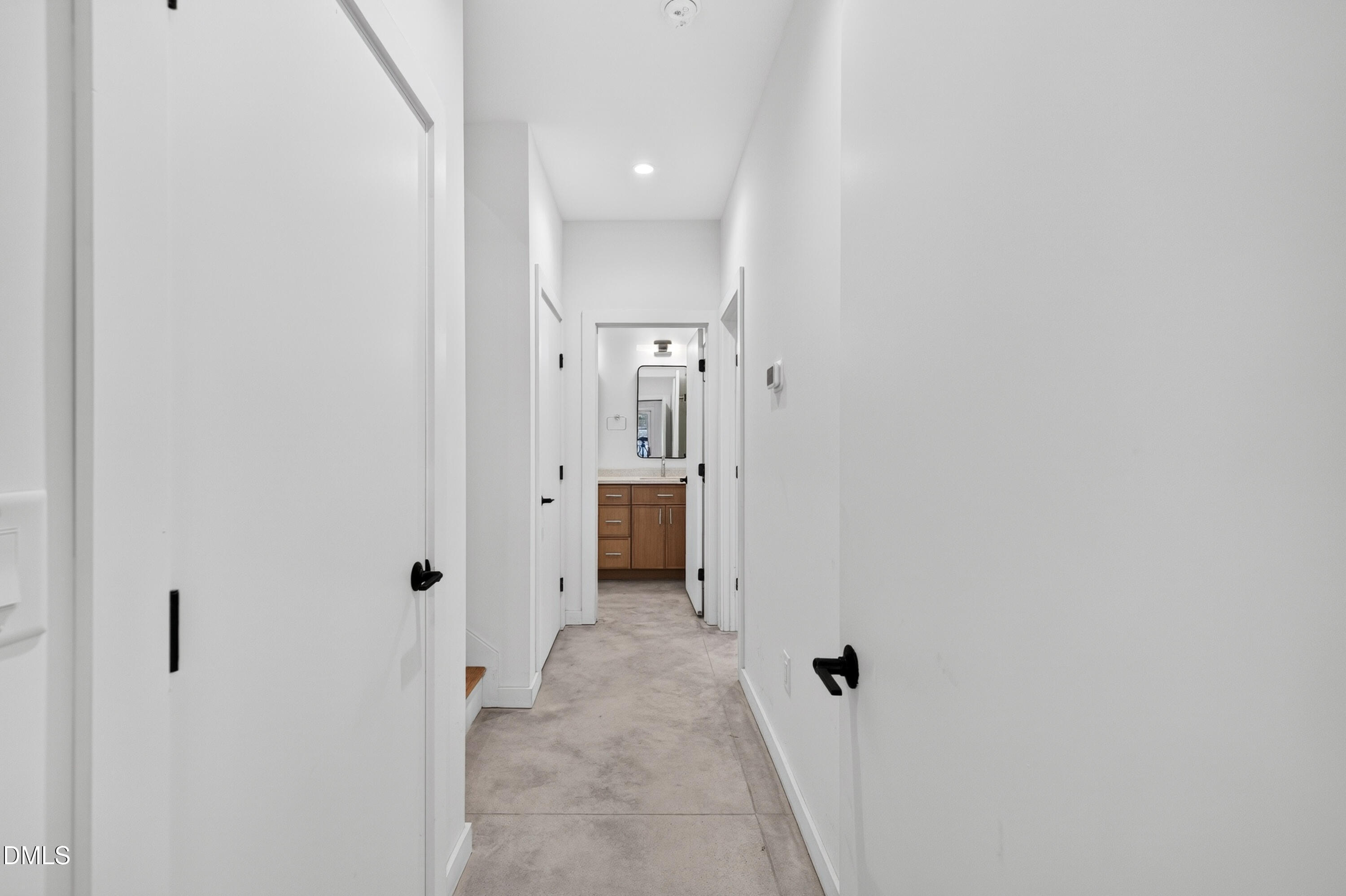 301.5 Bickett Boulevard Property Photo 34