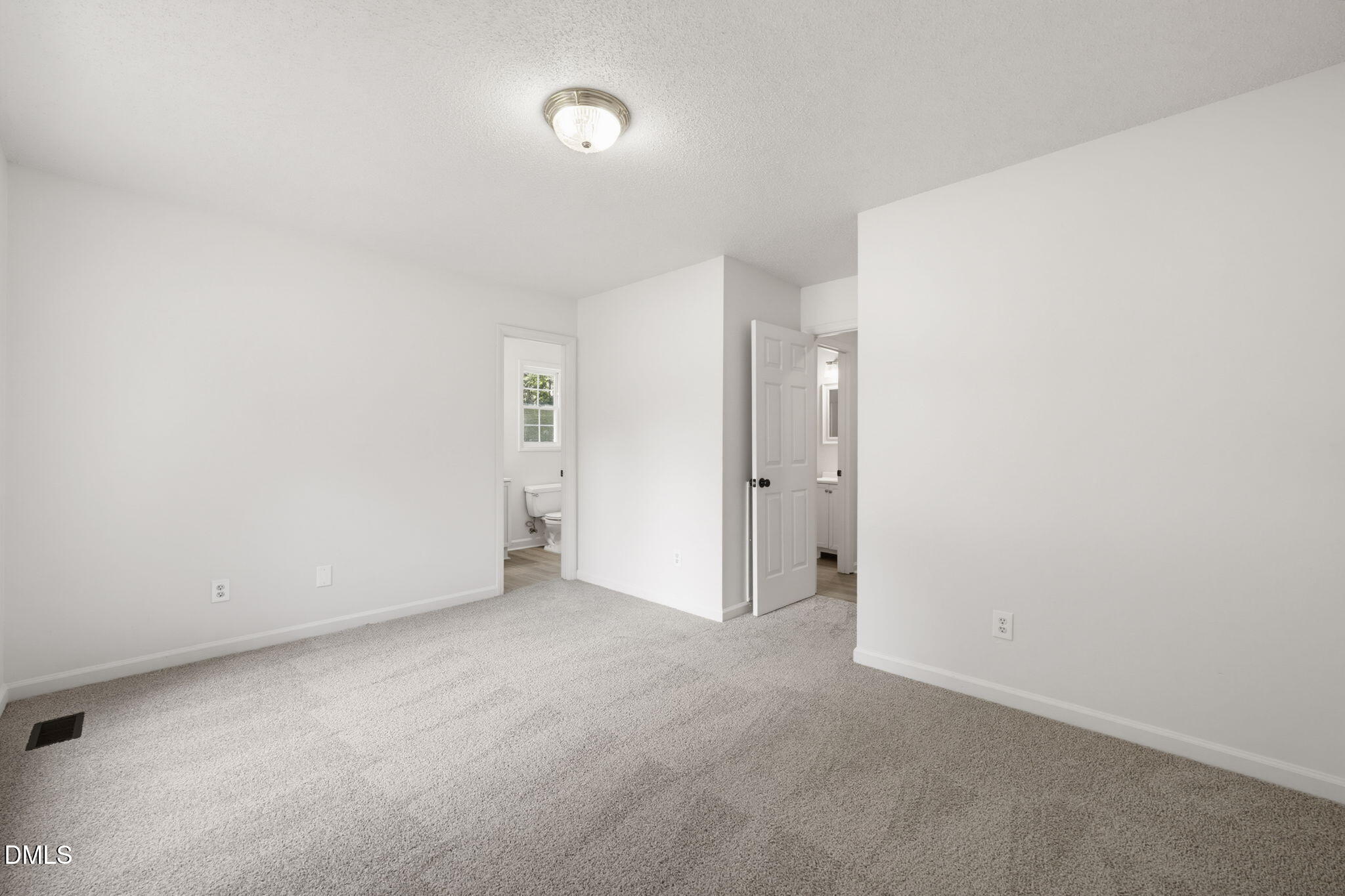 1001 Spawn Place Property Photo 15
