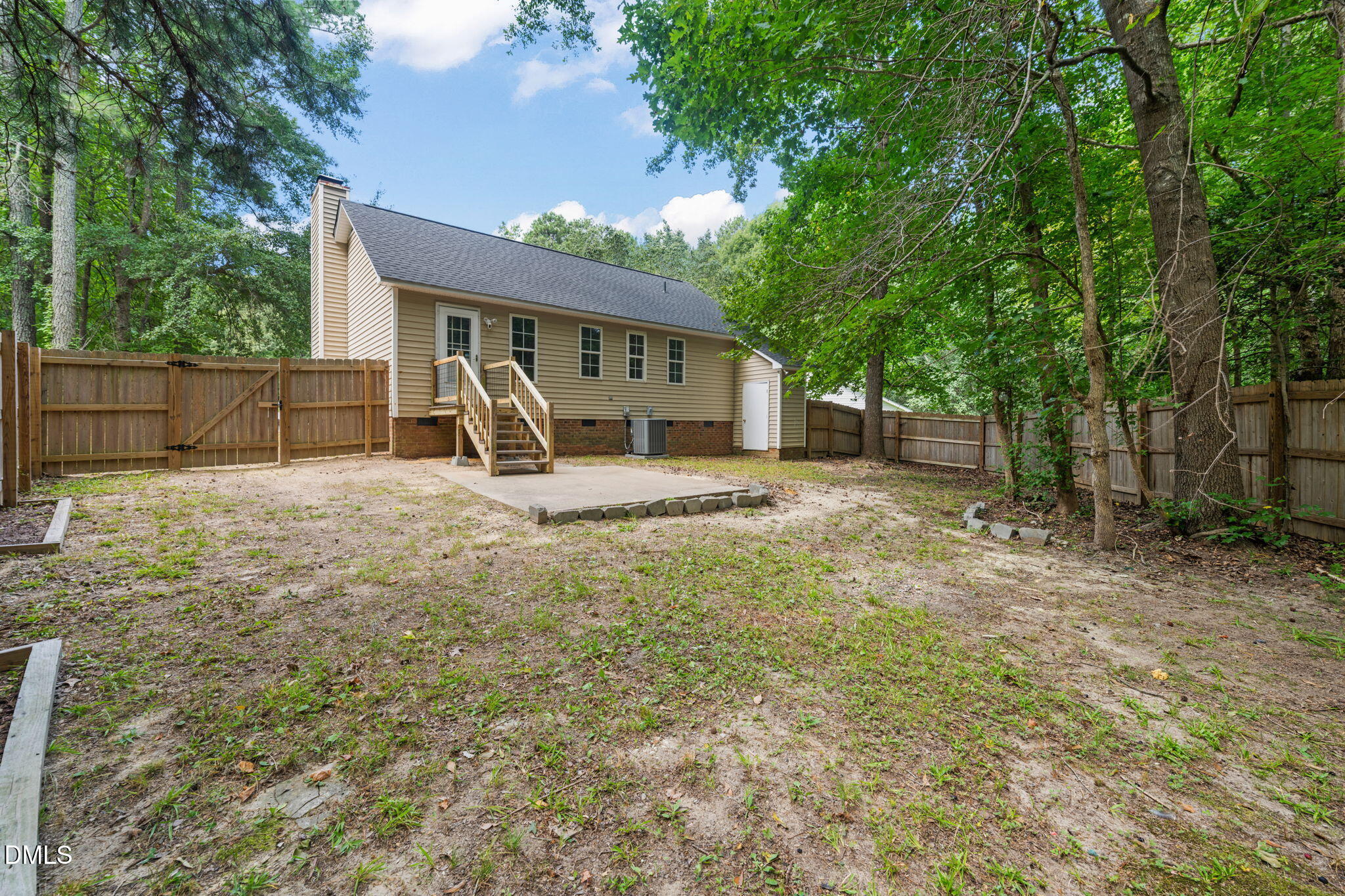 1001 Spawn Place Property Photo 26