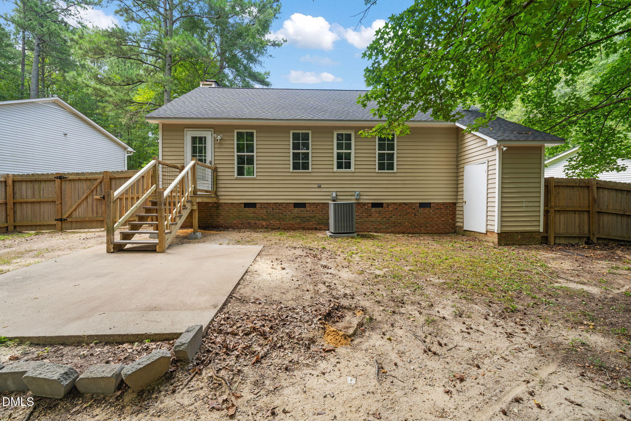 1001 Spawn Place Property Photo 27