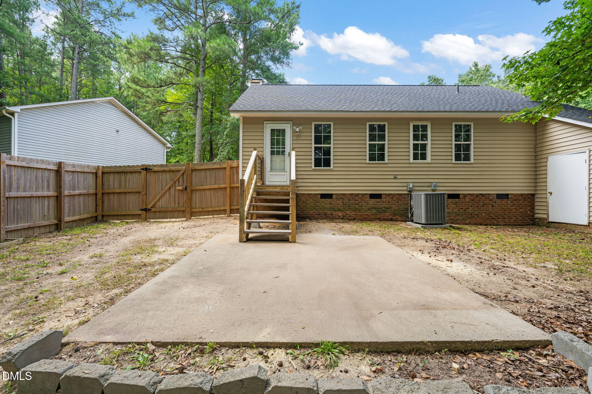 1001 Spawn Place Property Photo 28