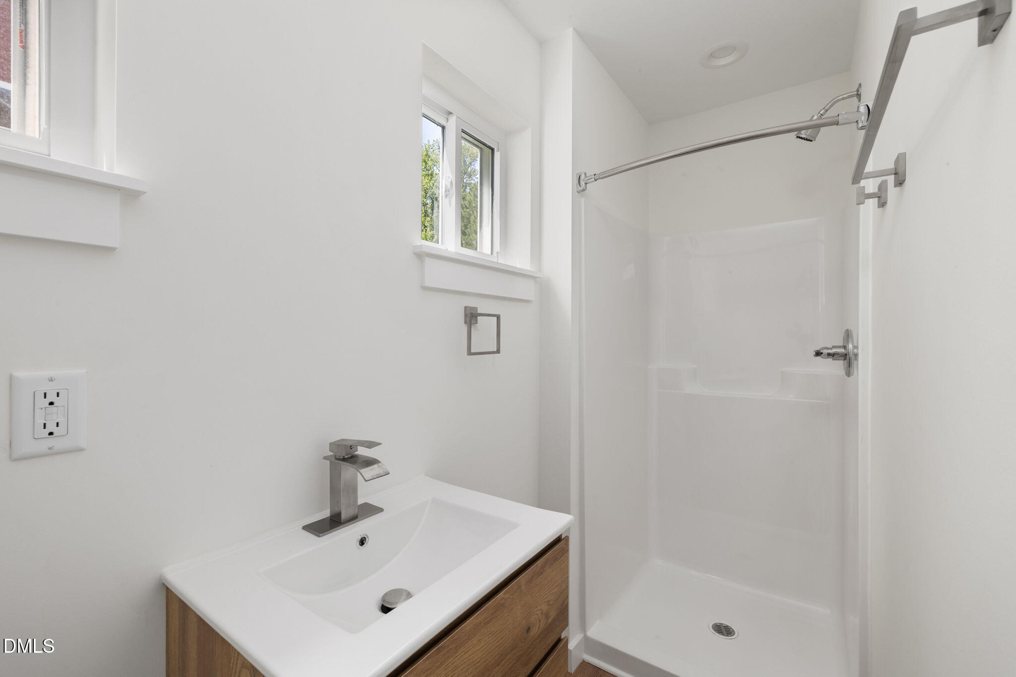 1410 C Maplewood Drive Property Photo 6