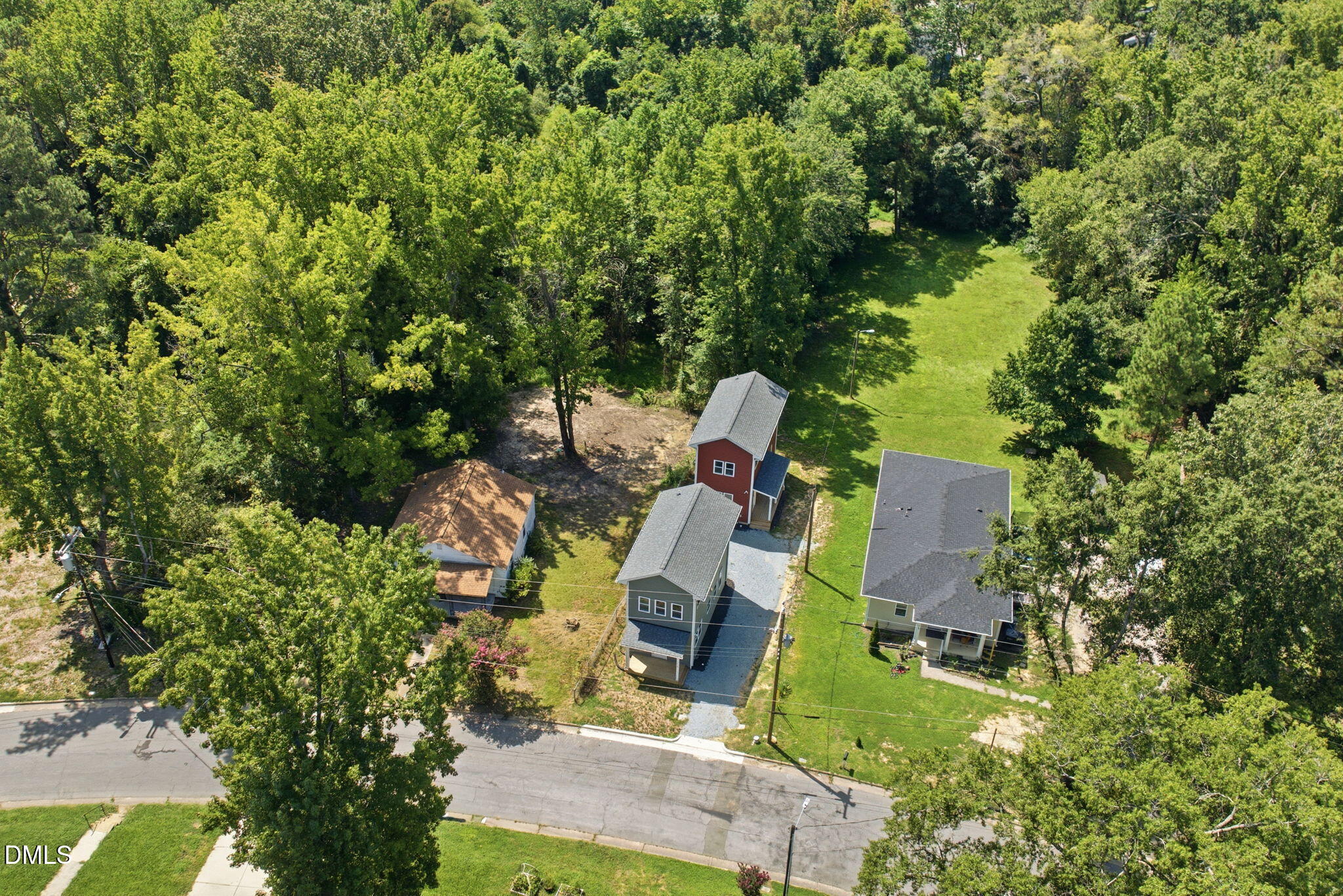 1410 A Maplewood Drive Property Photo 1