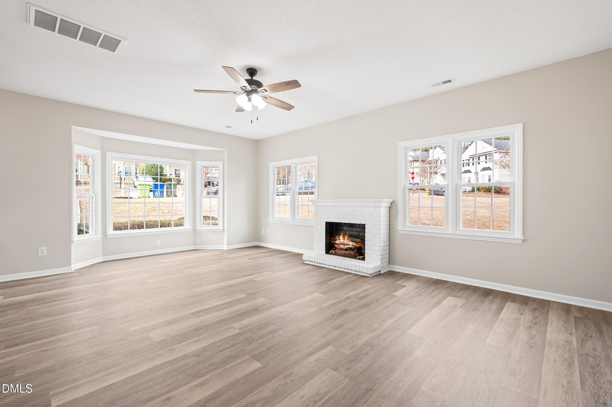 4650 Vendue Range Drive Property Photo 10