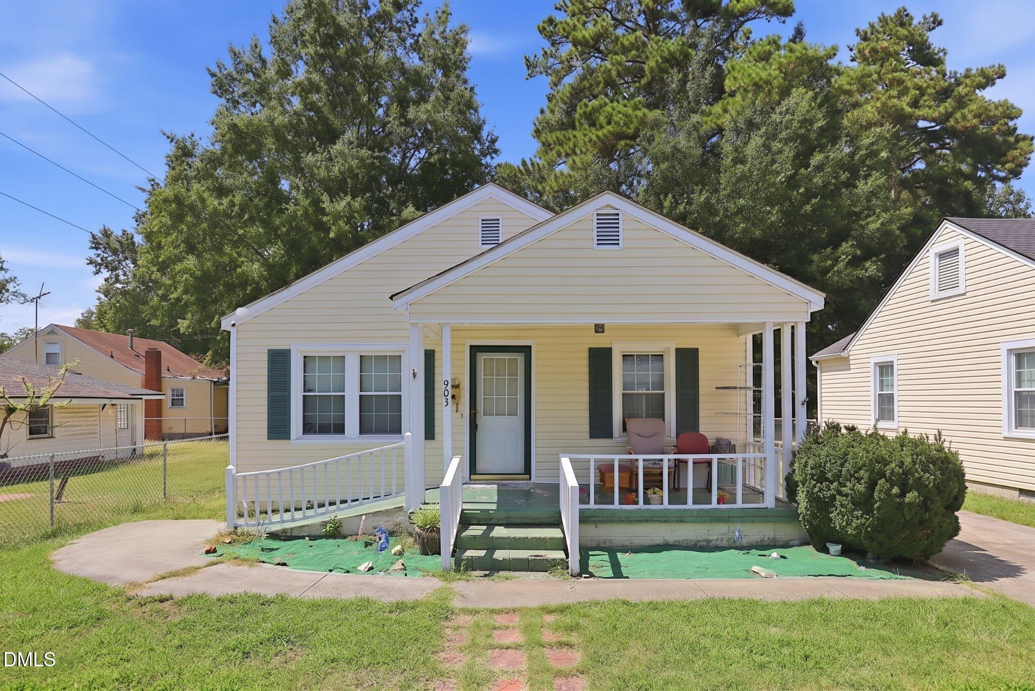 903 N Layton Avenue Property Photo 1