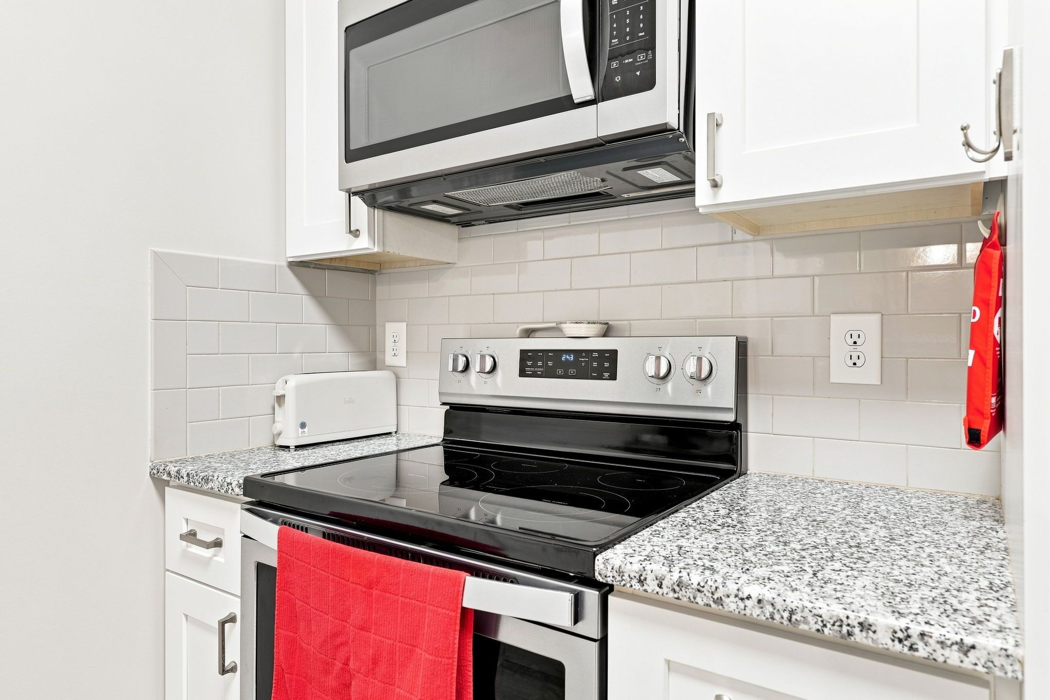 114 Forest Oaks Drive Property Photo 3