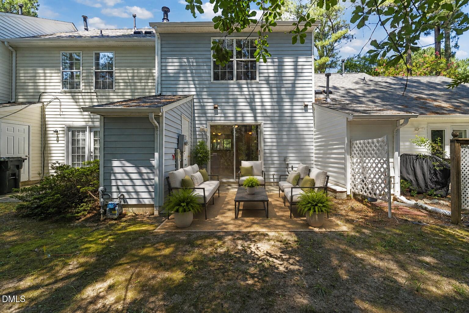 5551 Fieldcross Court Property Photo 8