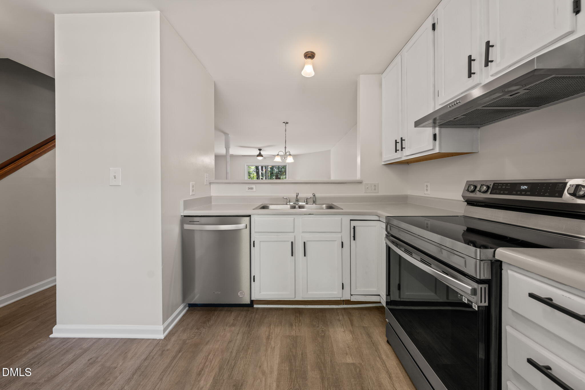 5551 Fieldcross Court Property Photo 10