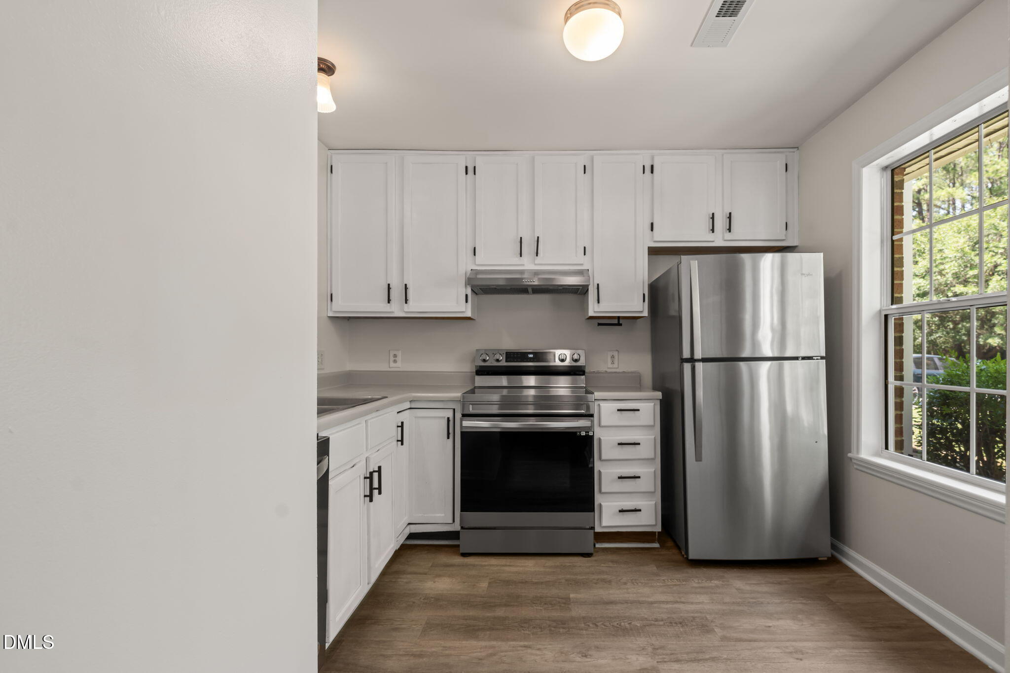 5551 Fieldcross Court Property Photo 11