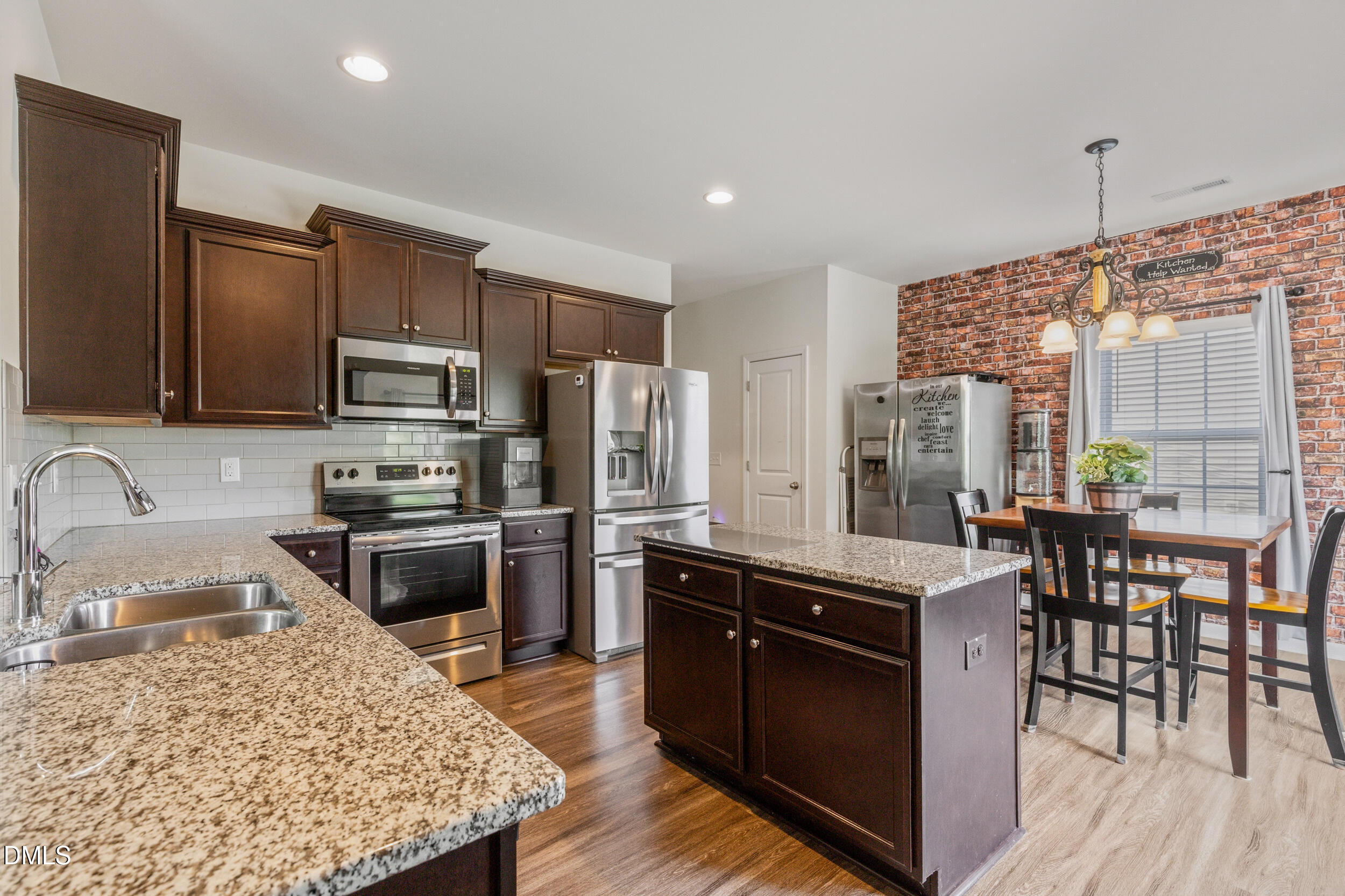 6617 Osprey Landing Drive Property Photo 5