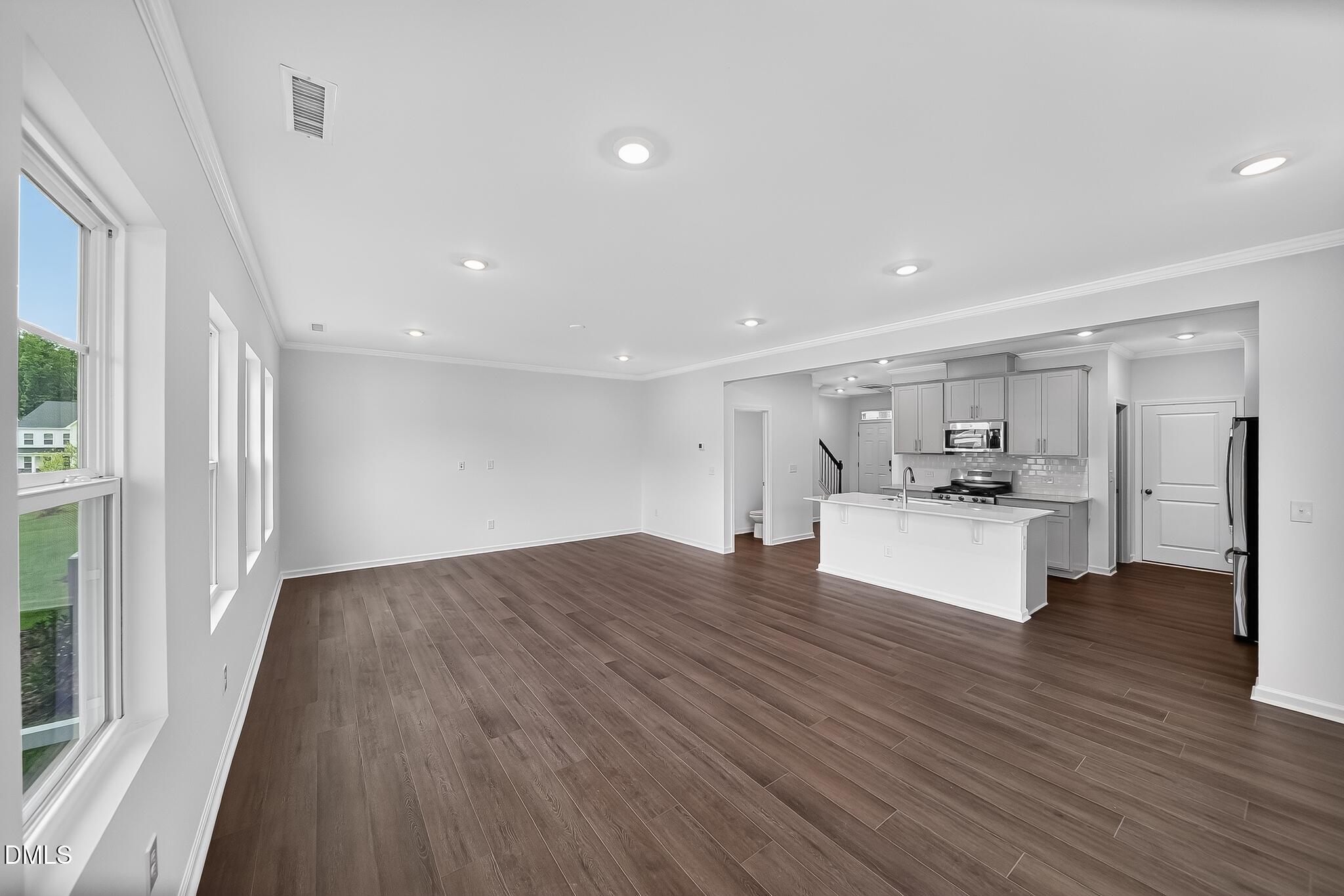 5304 Cayden Cove Drive Property Photo 8