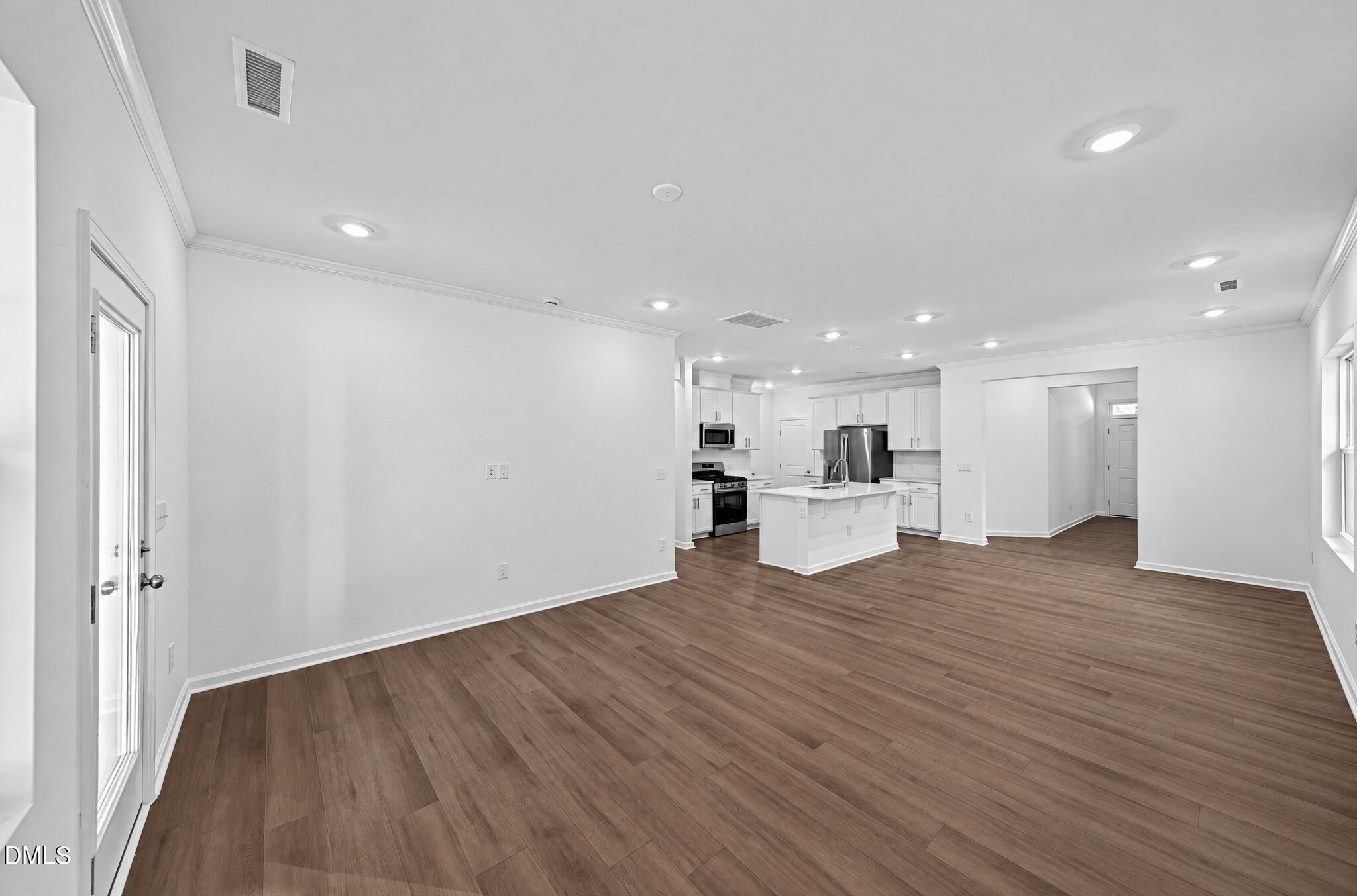 5300 Cayden Cove Drive Property Photo 8