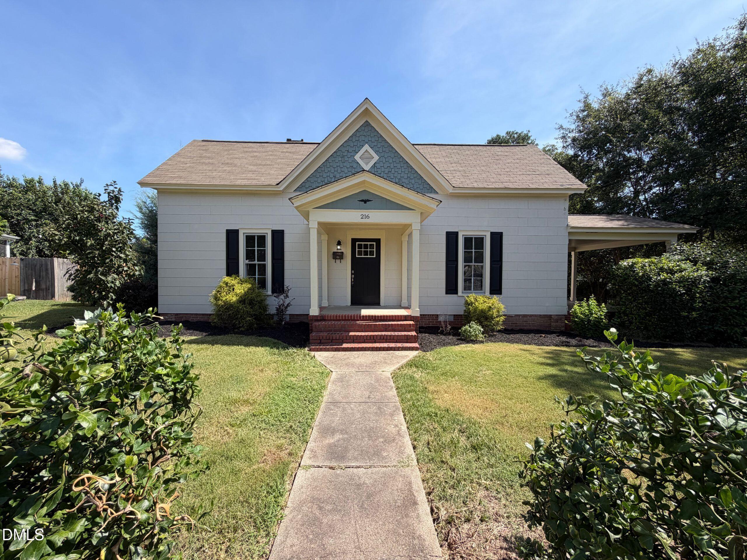 216 E Horne Street Property Photo 1