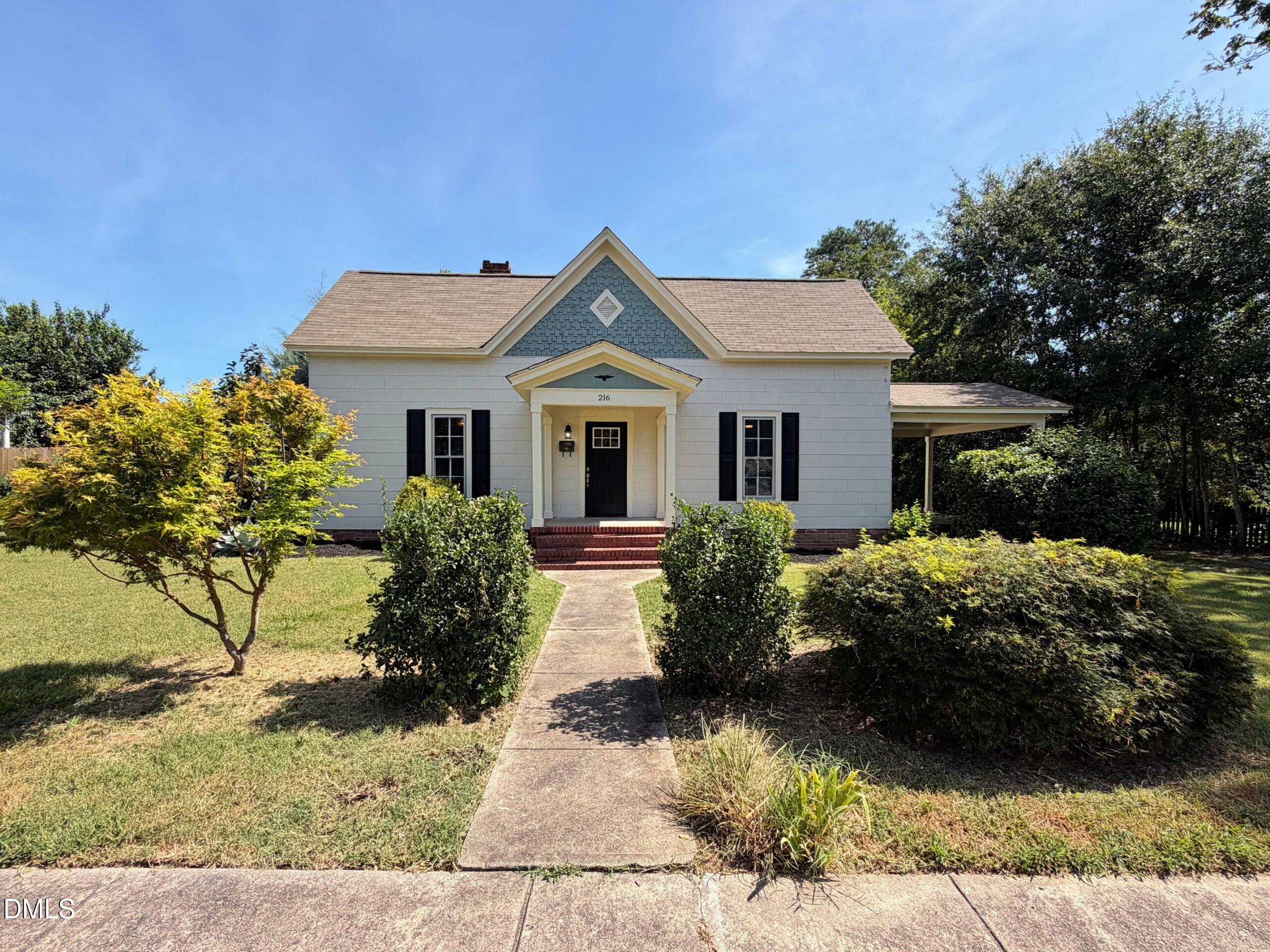 216 E Horne Street Property Photo 17
