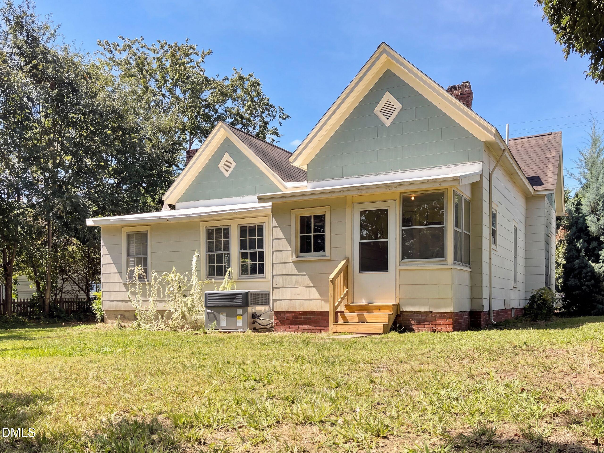 216 E Horne Street Property Photo 19