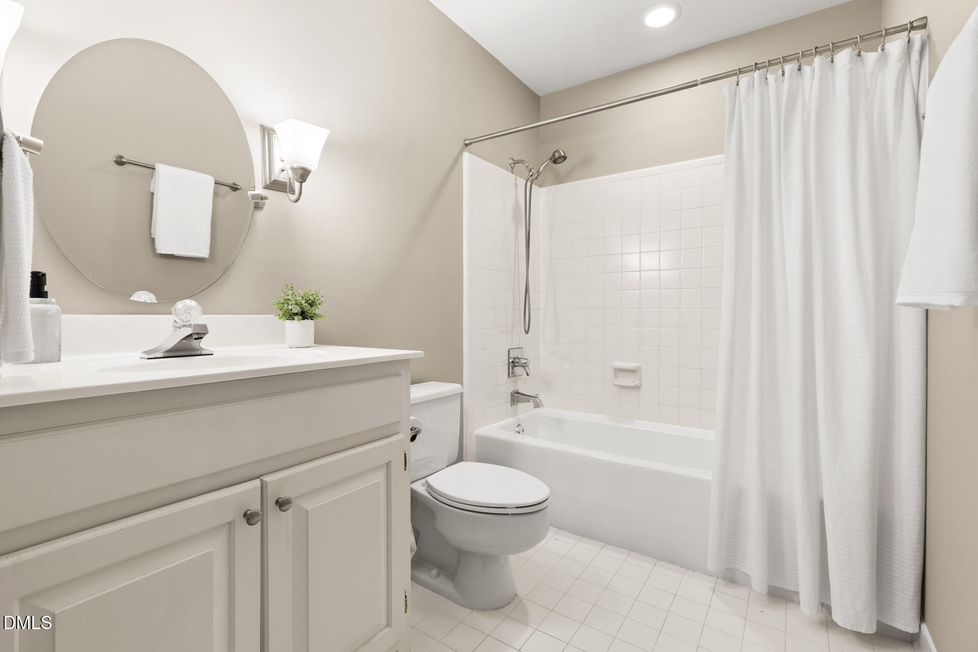 2204 Meade Lane Property Photo 38
