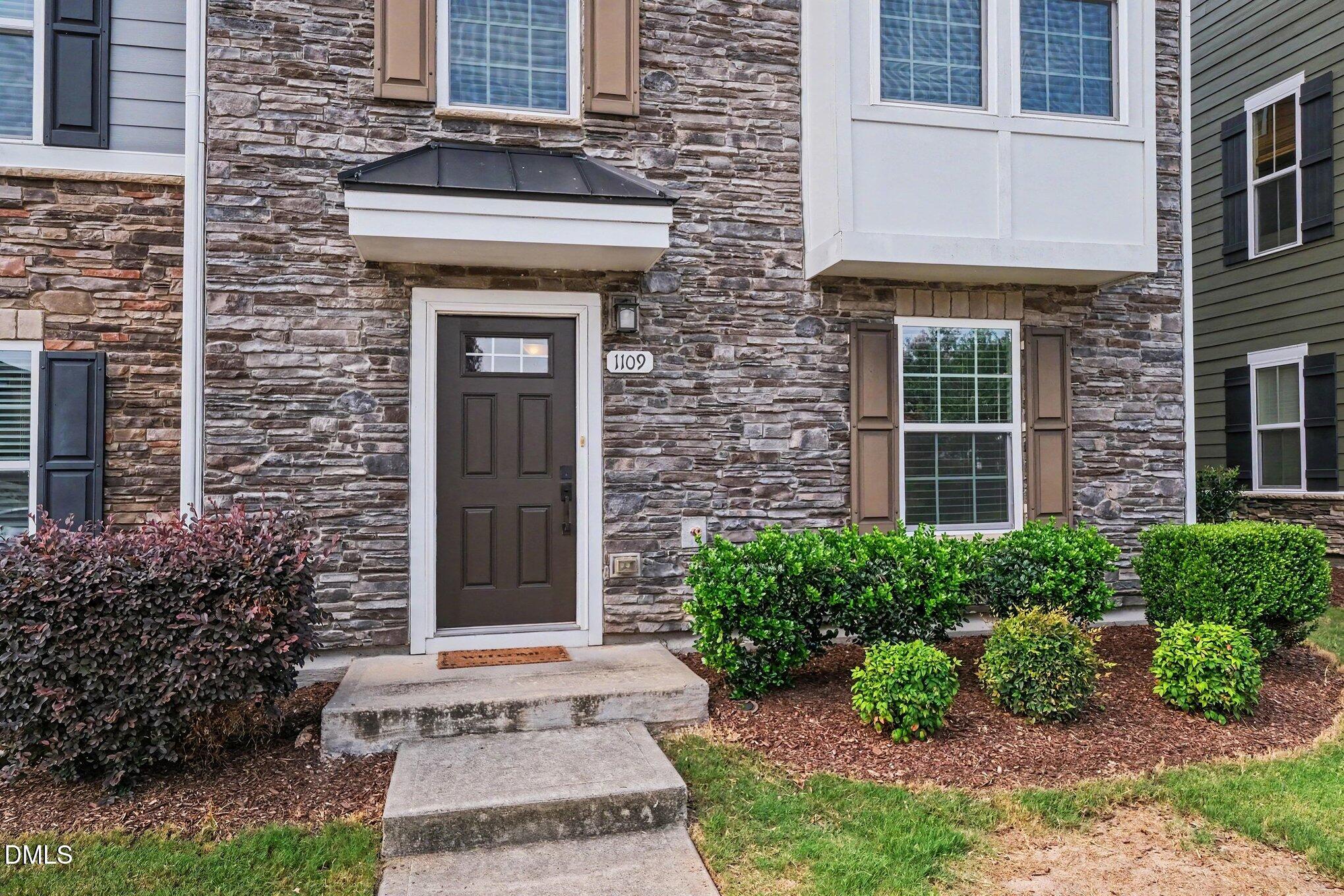 1109 Tender Drive Property Photo 2