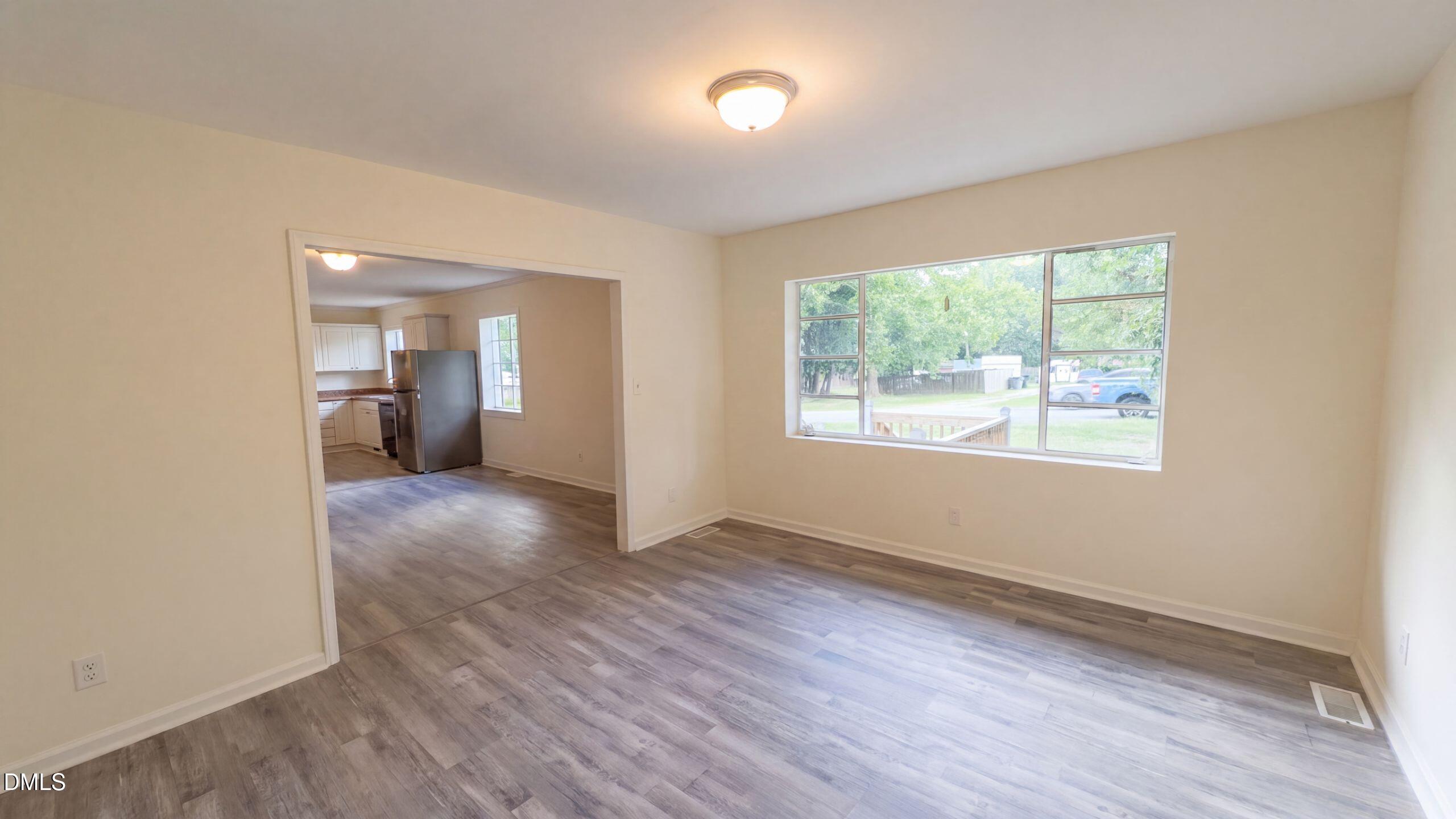 220 Poplar Street Property Photo 3