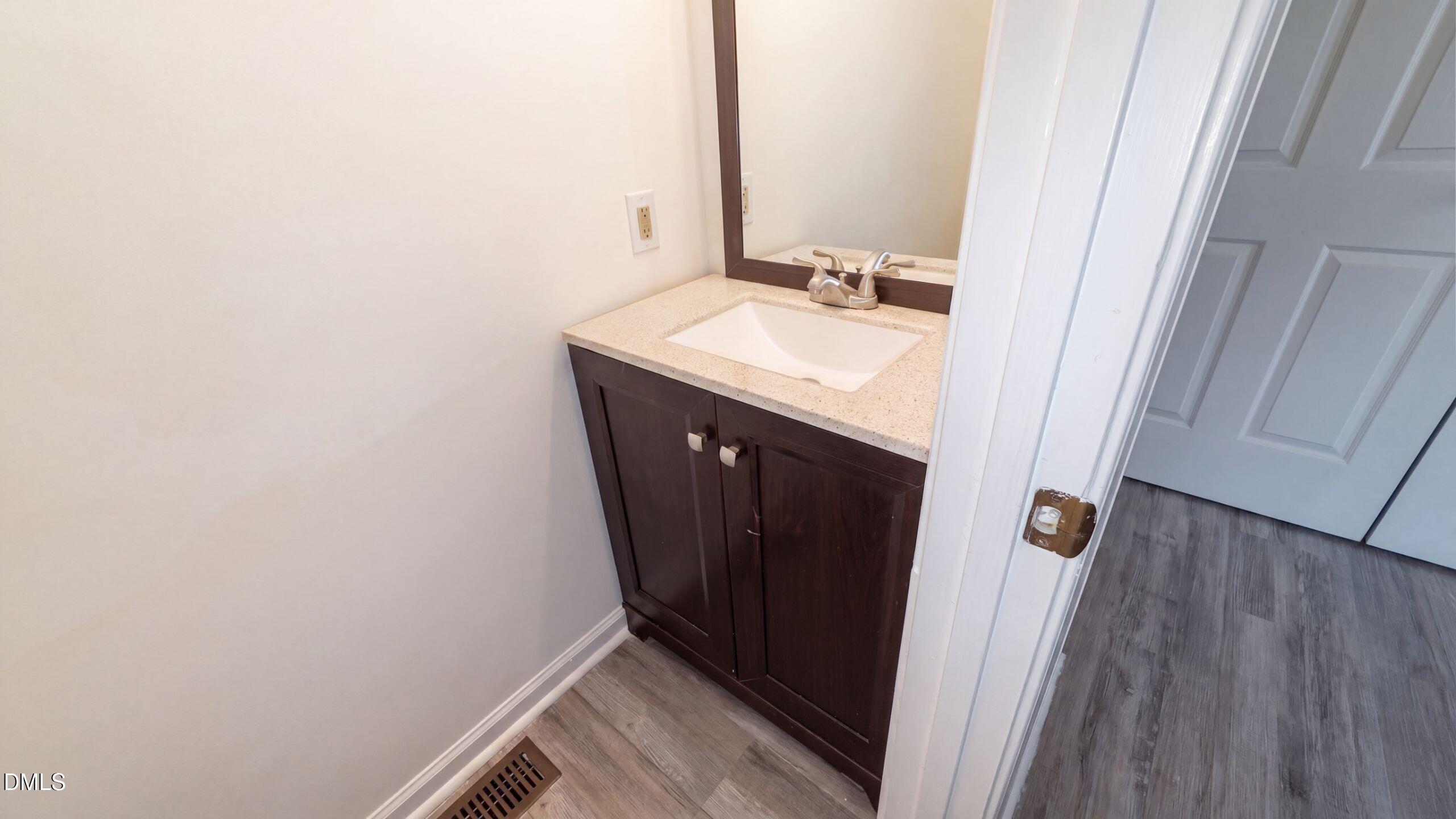 220 Poplar Street Property Photo 20
