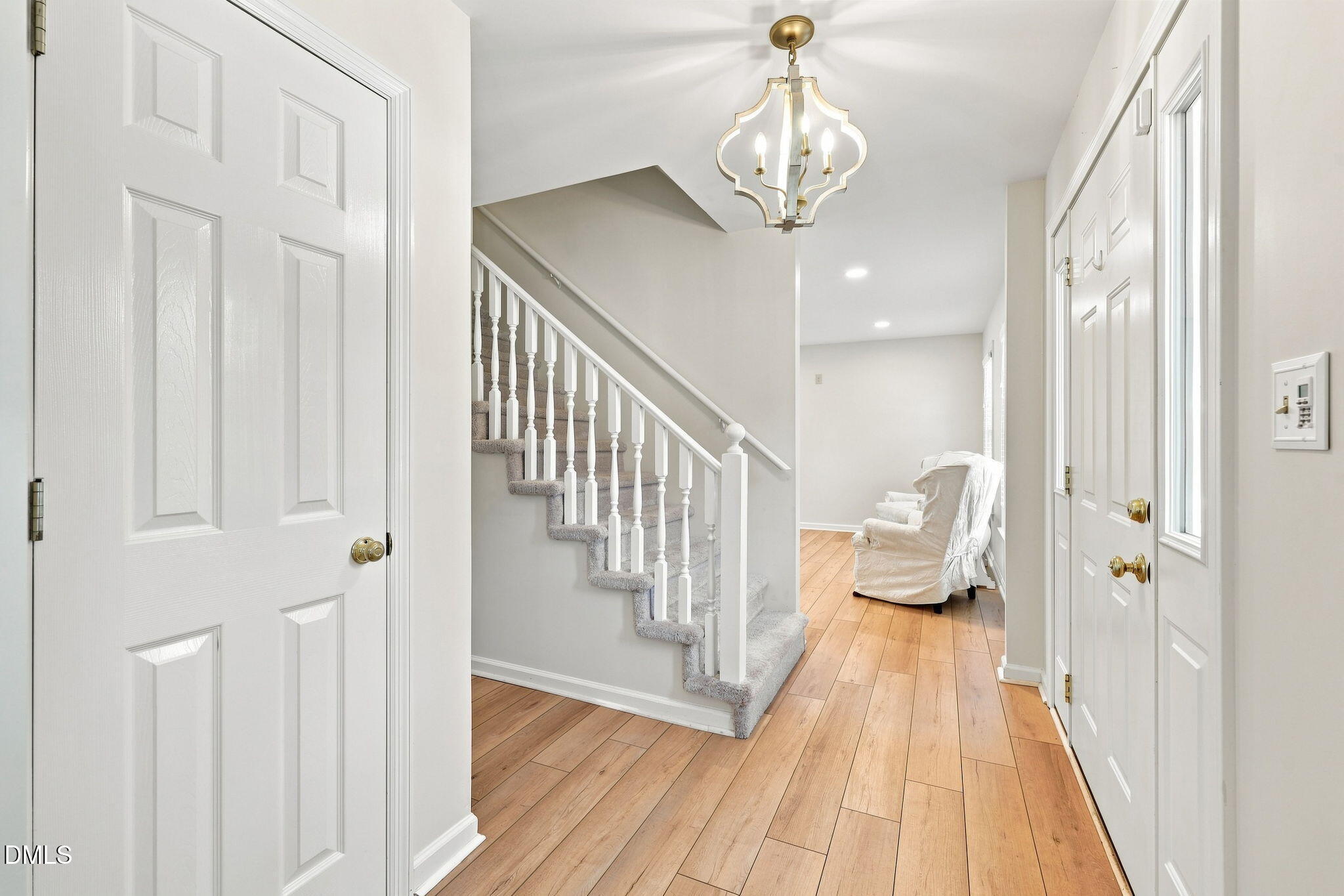 400 Thorndale Drive Property Photo 13