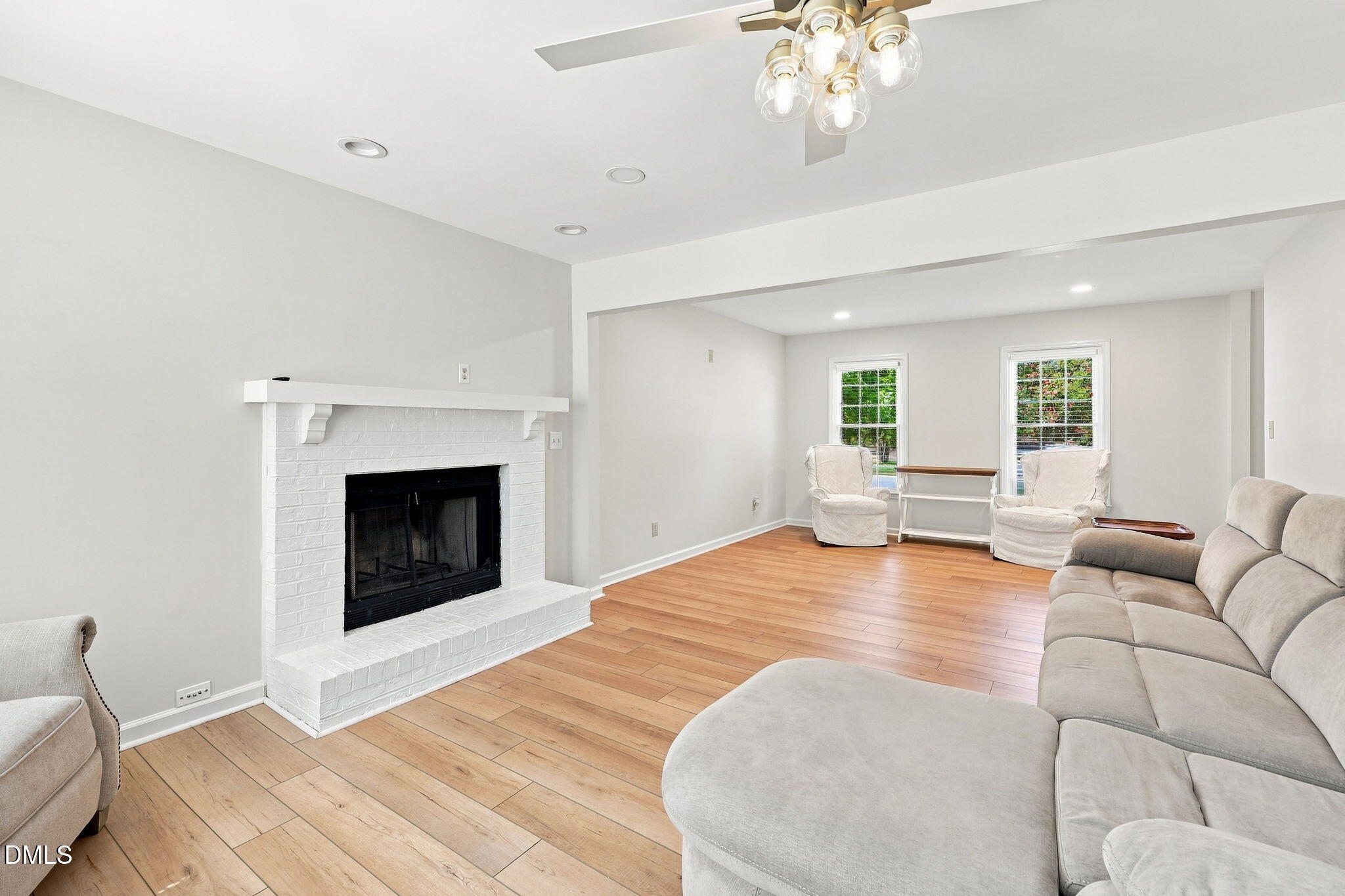400 Thorndale Drive Property Photo 16