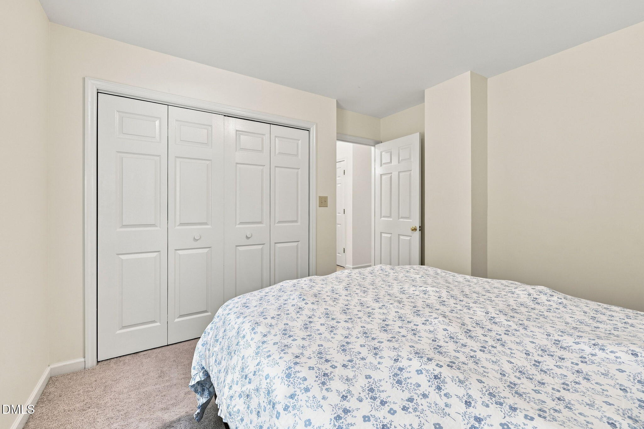 400 Thorndale Drive Property Photo 34