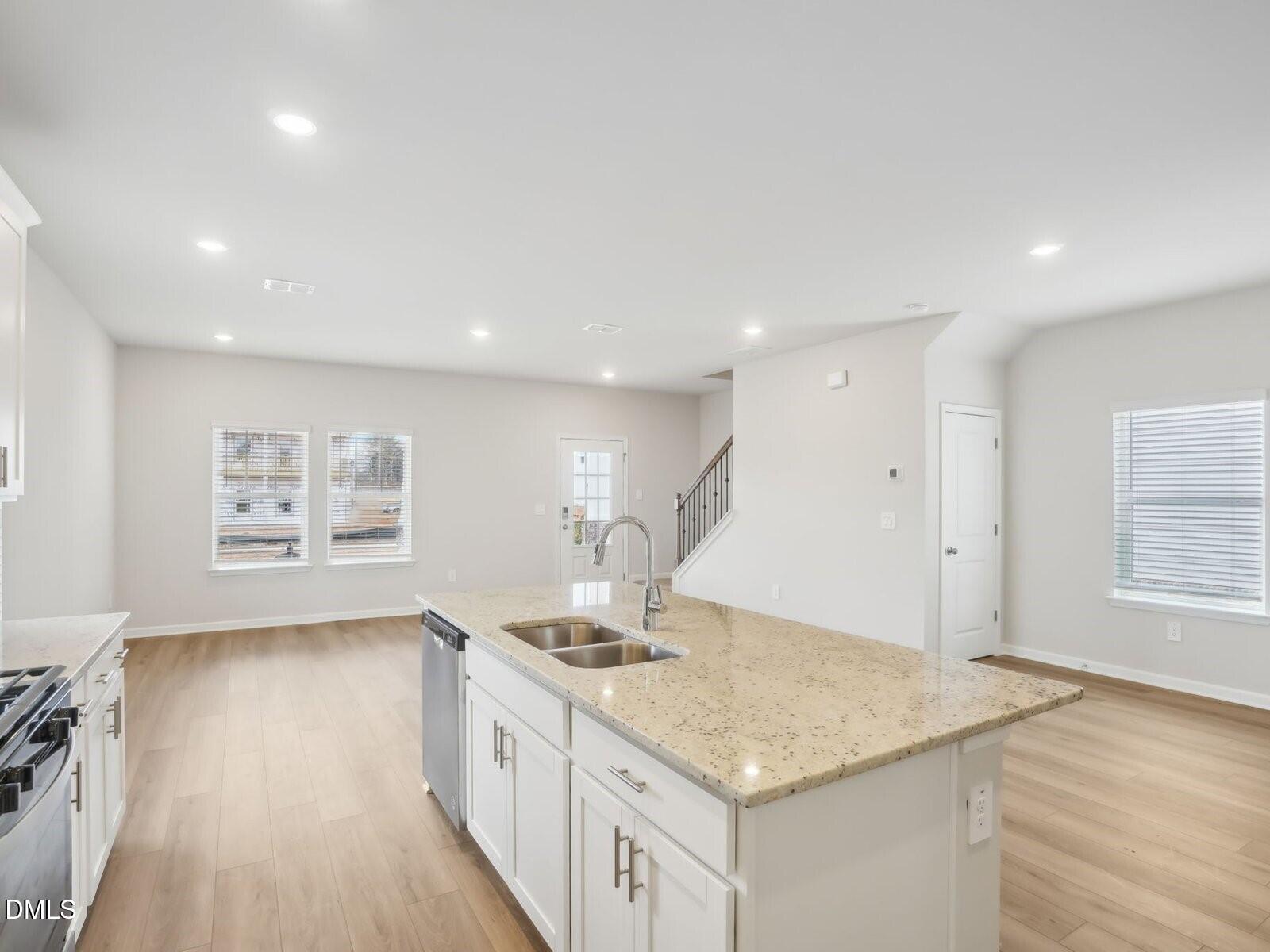 5100 Cardinal Ridge Way Property Photo 3