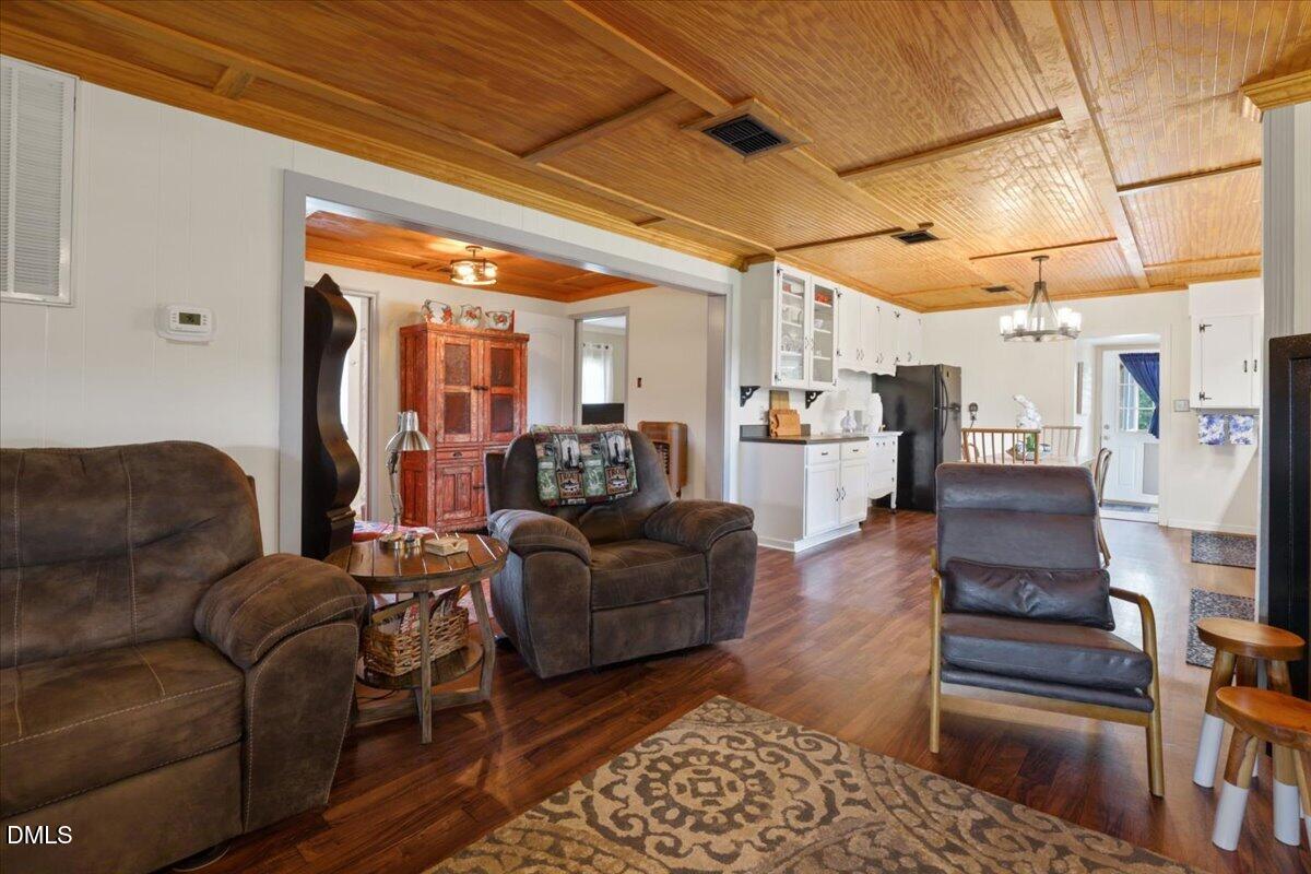 2205 Thompson Road Property Photo 5