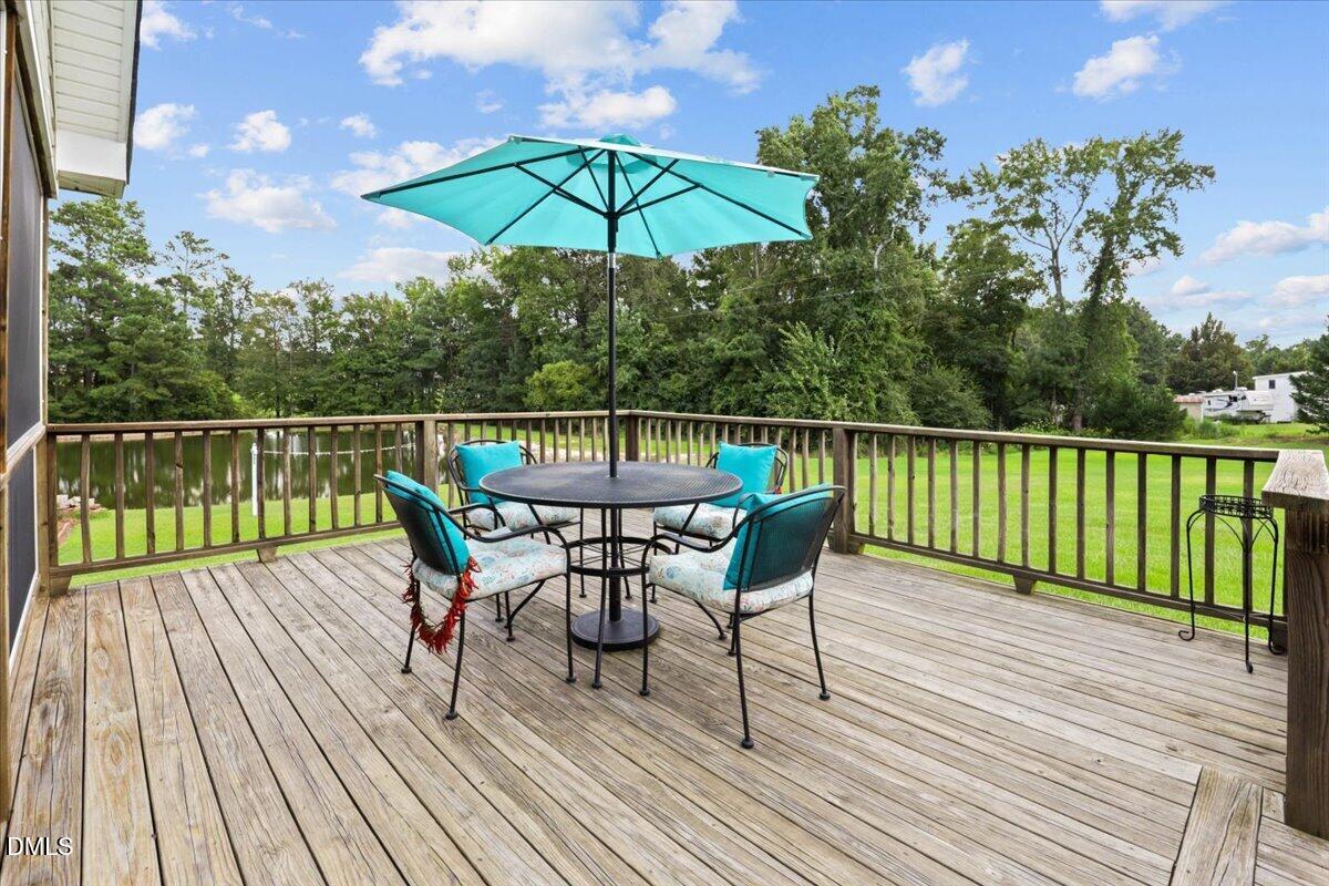 2205 Thompson Road Property Photo 27