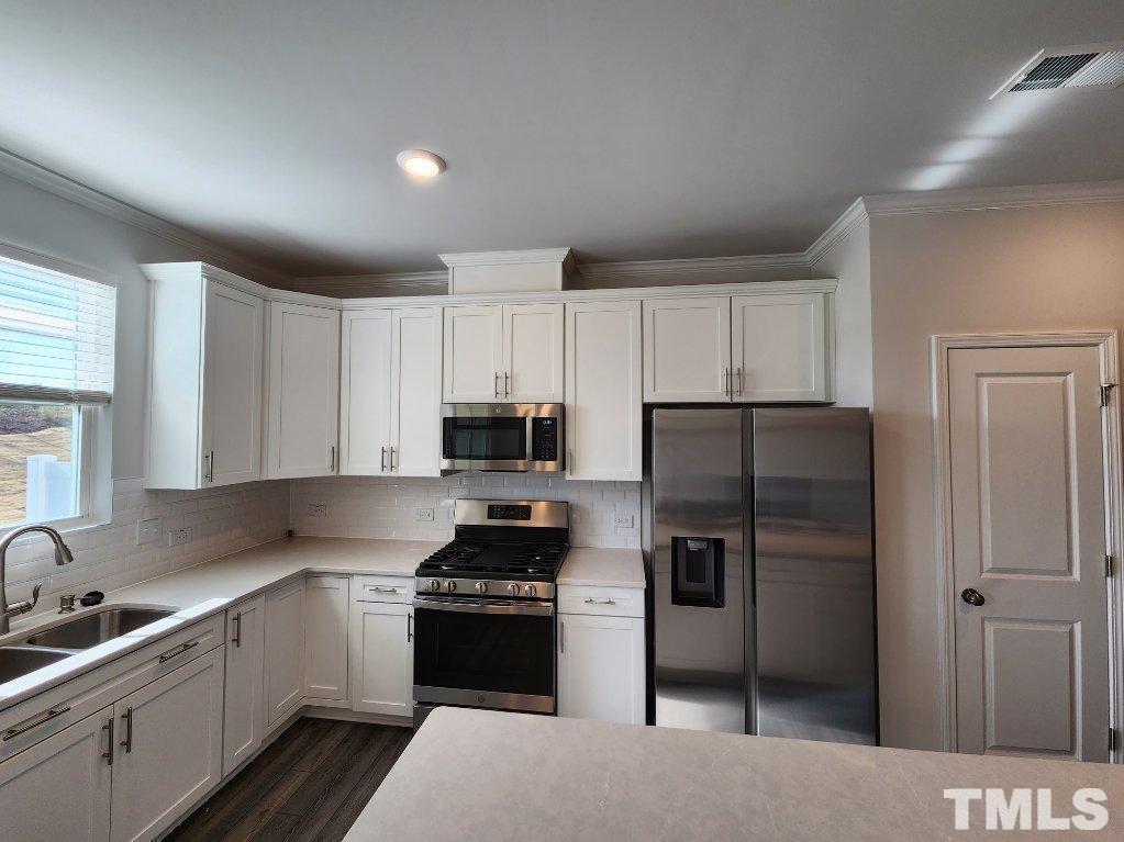 5018 Tura Street Property Photo 6