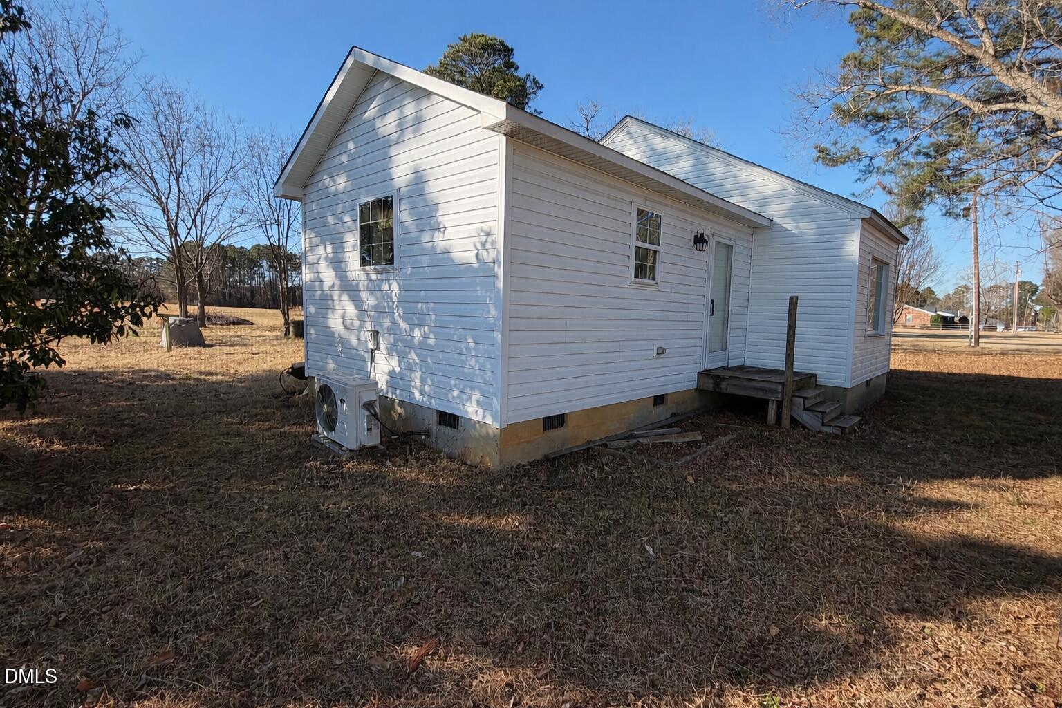 1226 Warren Road Property Photo 2