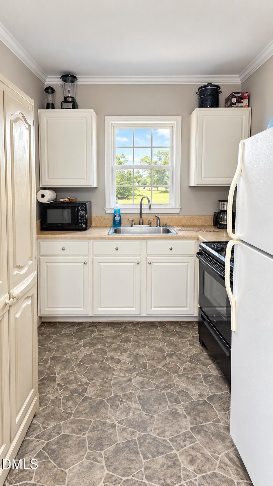 1226 Warren Road Property Photo 12