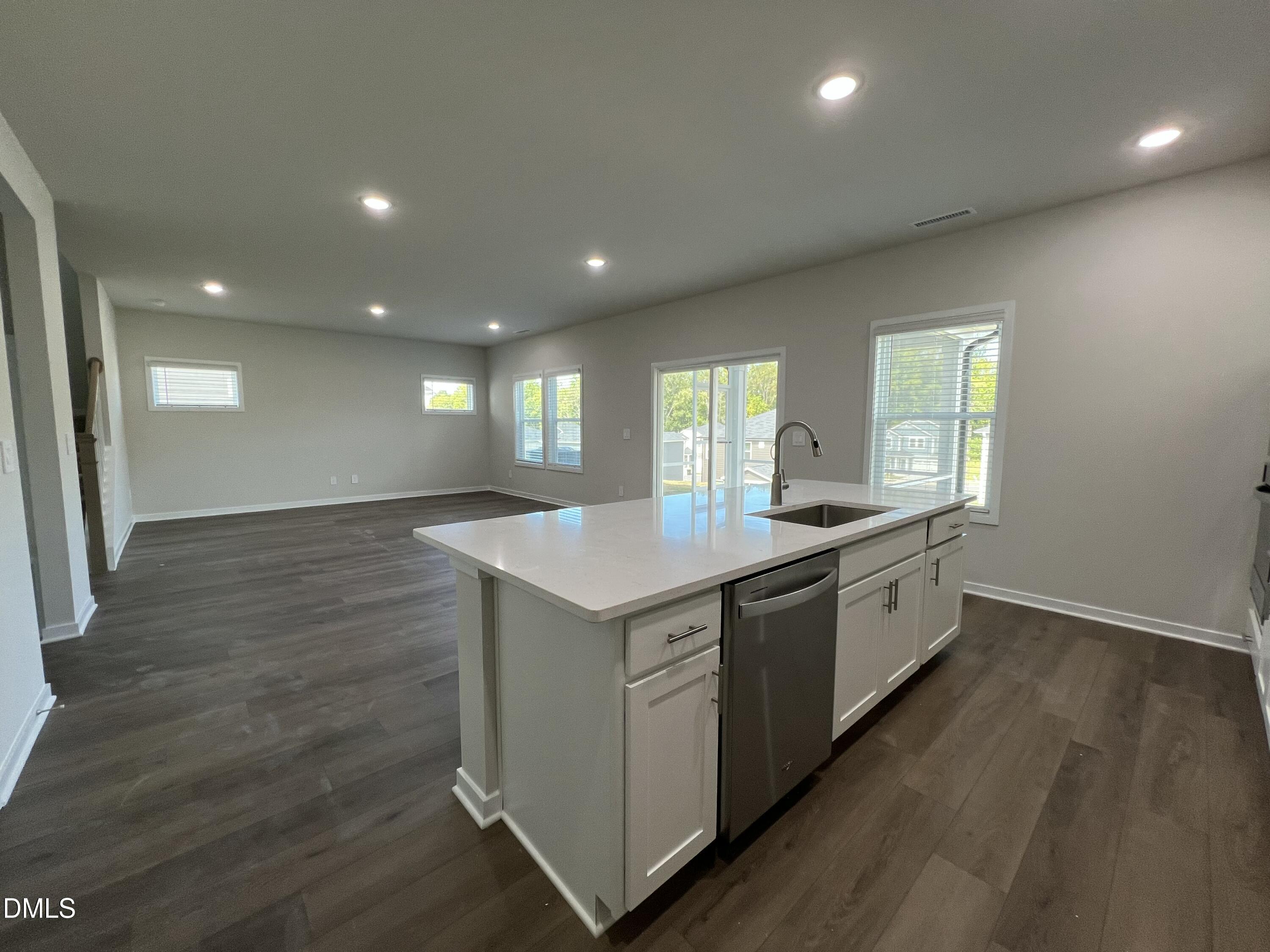 2425 Rosewood Bluff Drive Property Photo 6