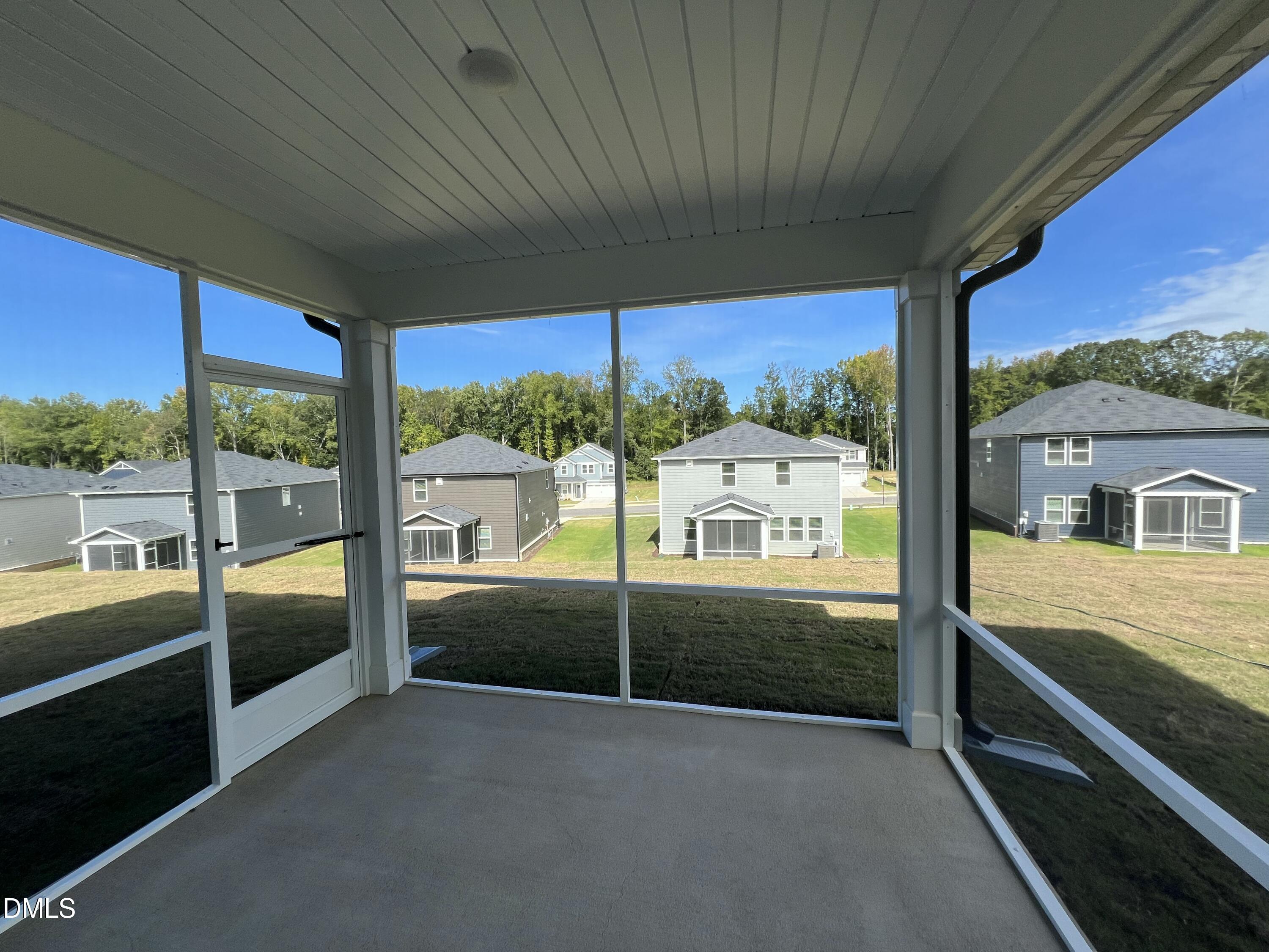 2425 Rosewood Bluff Drive Property Photo 8