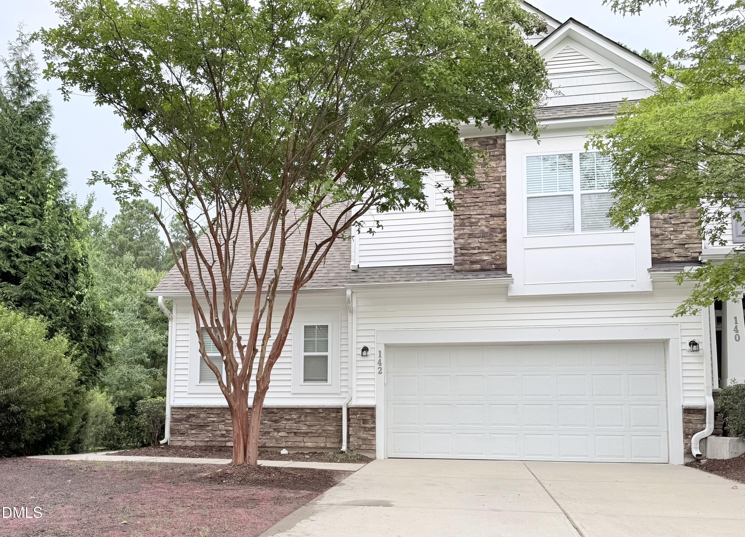 142 Skyros Loop Property Photo 1