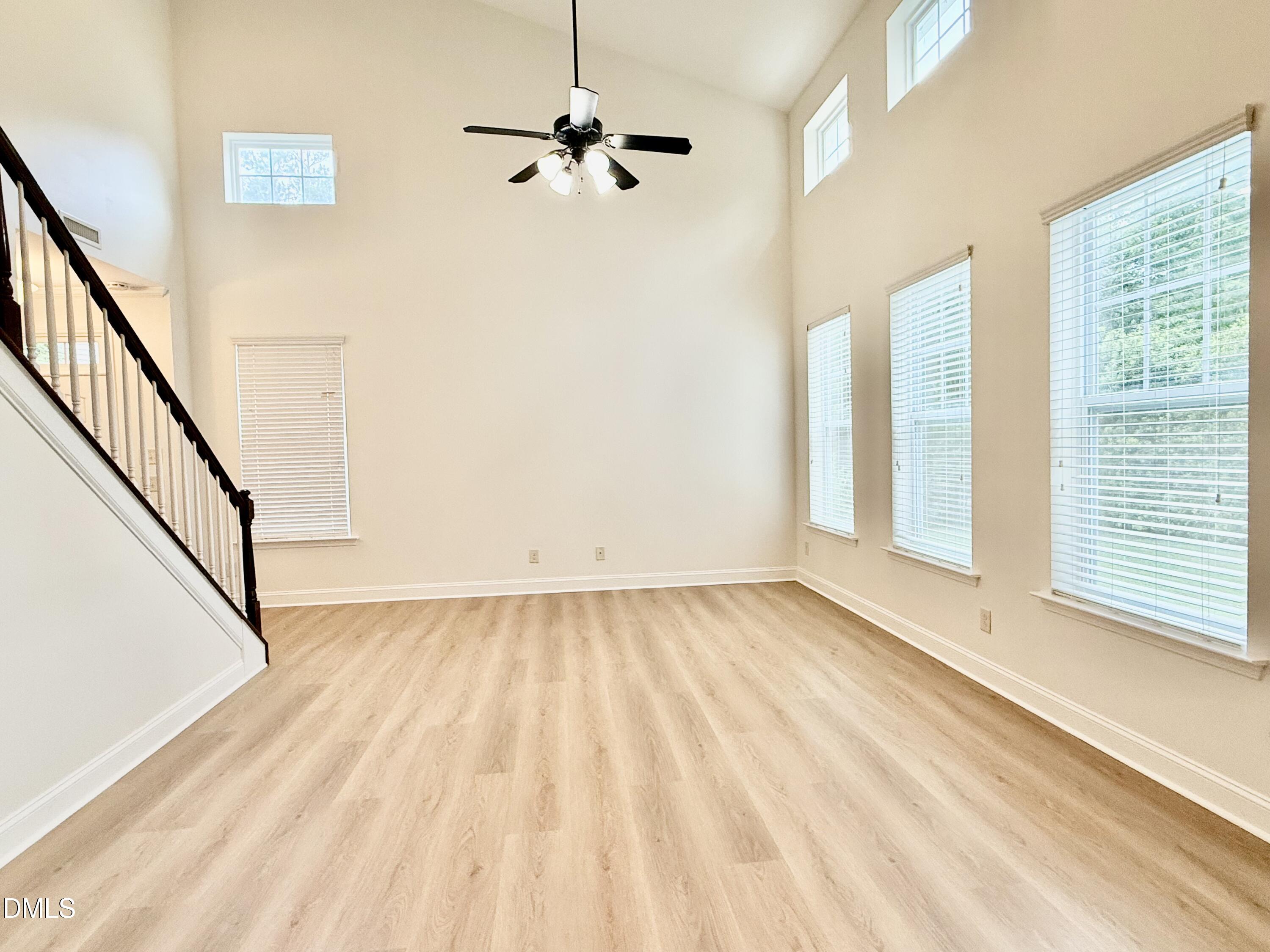 142 Skyros Loop Property Photo 2