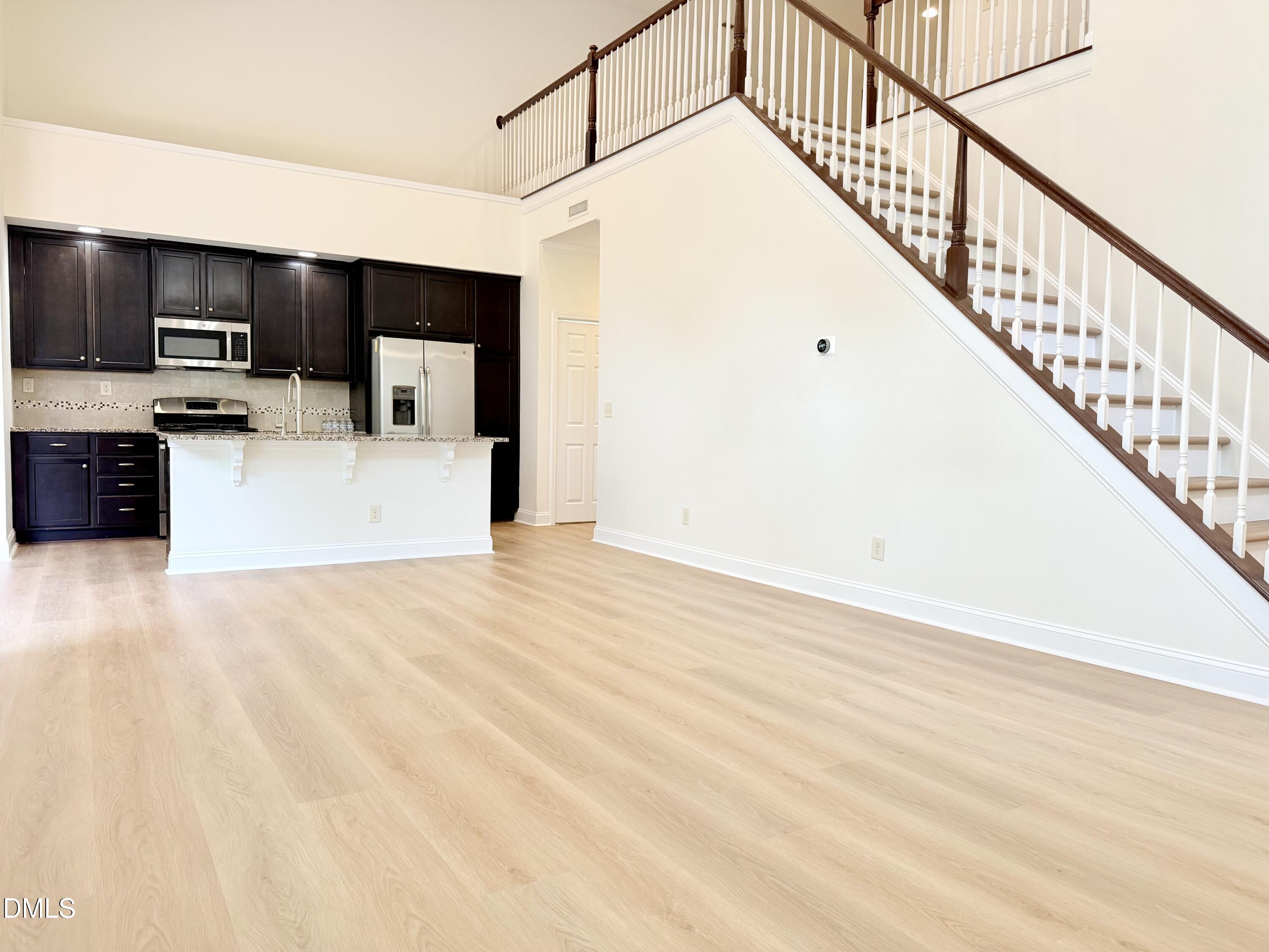 142 Skyros Loop Property Photo 3