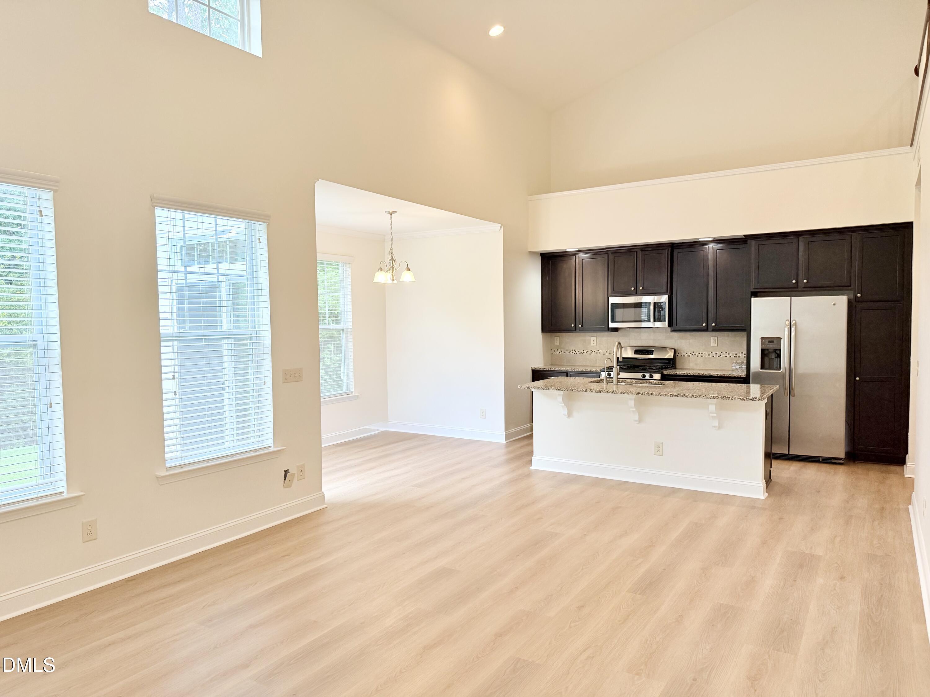142 Skyros Loop Property Photo 4