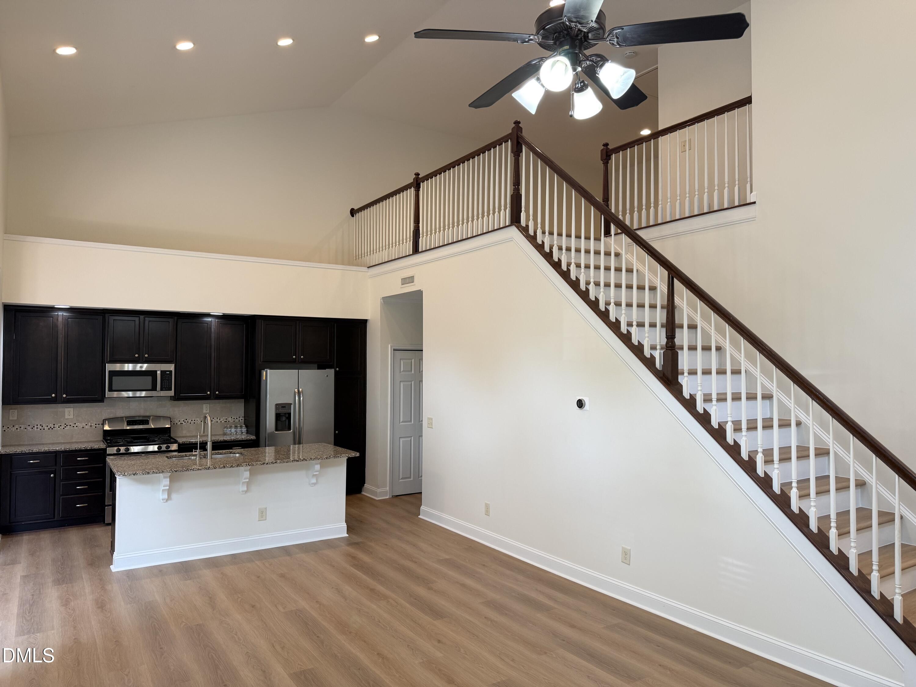 142 Skyros Loop Property Photo 9