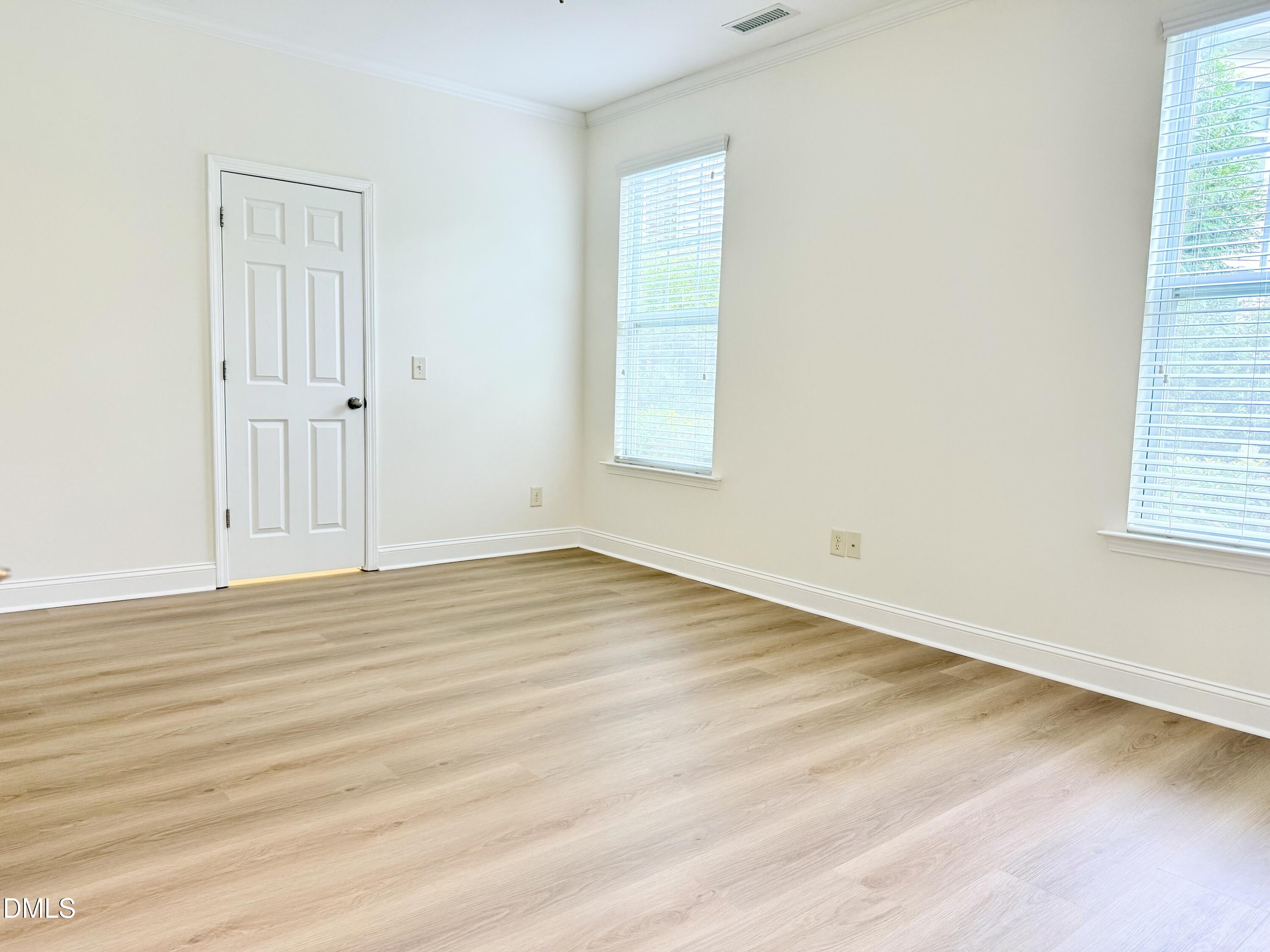 142 Skyros Loop Property Photo 12