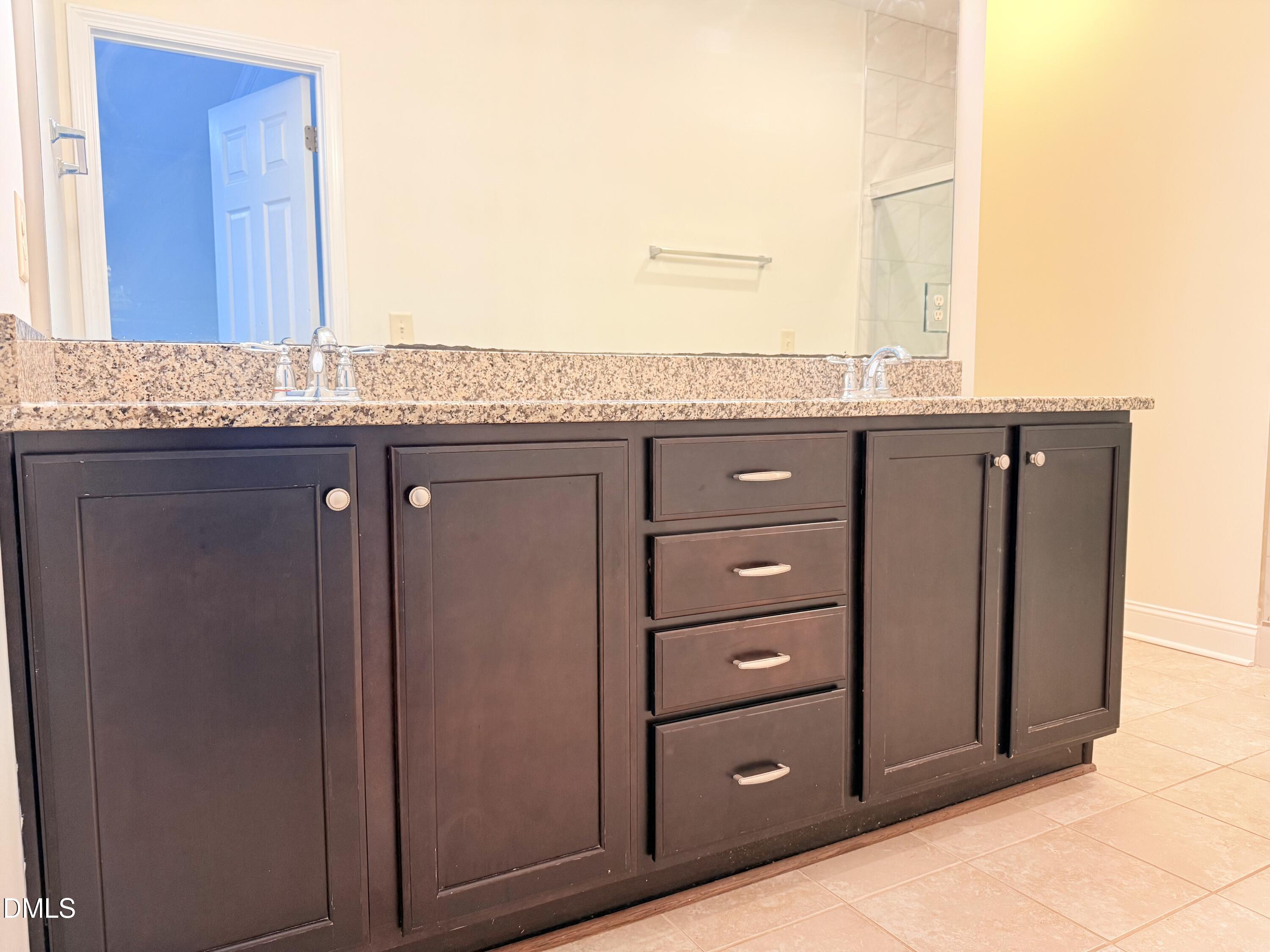 142 Skyros Loop Property Photo 13