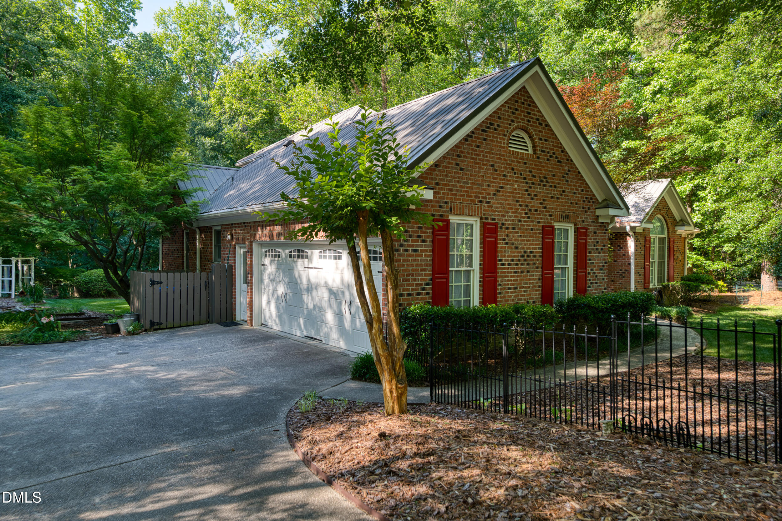 4029 Country Village Drive Property Photo 8