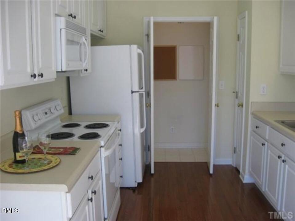 1923 Kudrow Lane 1923 Property Photo 8