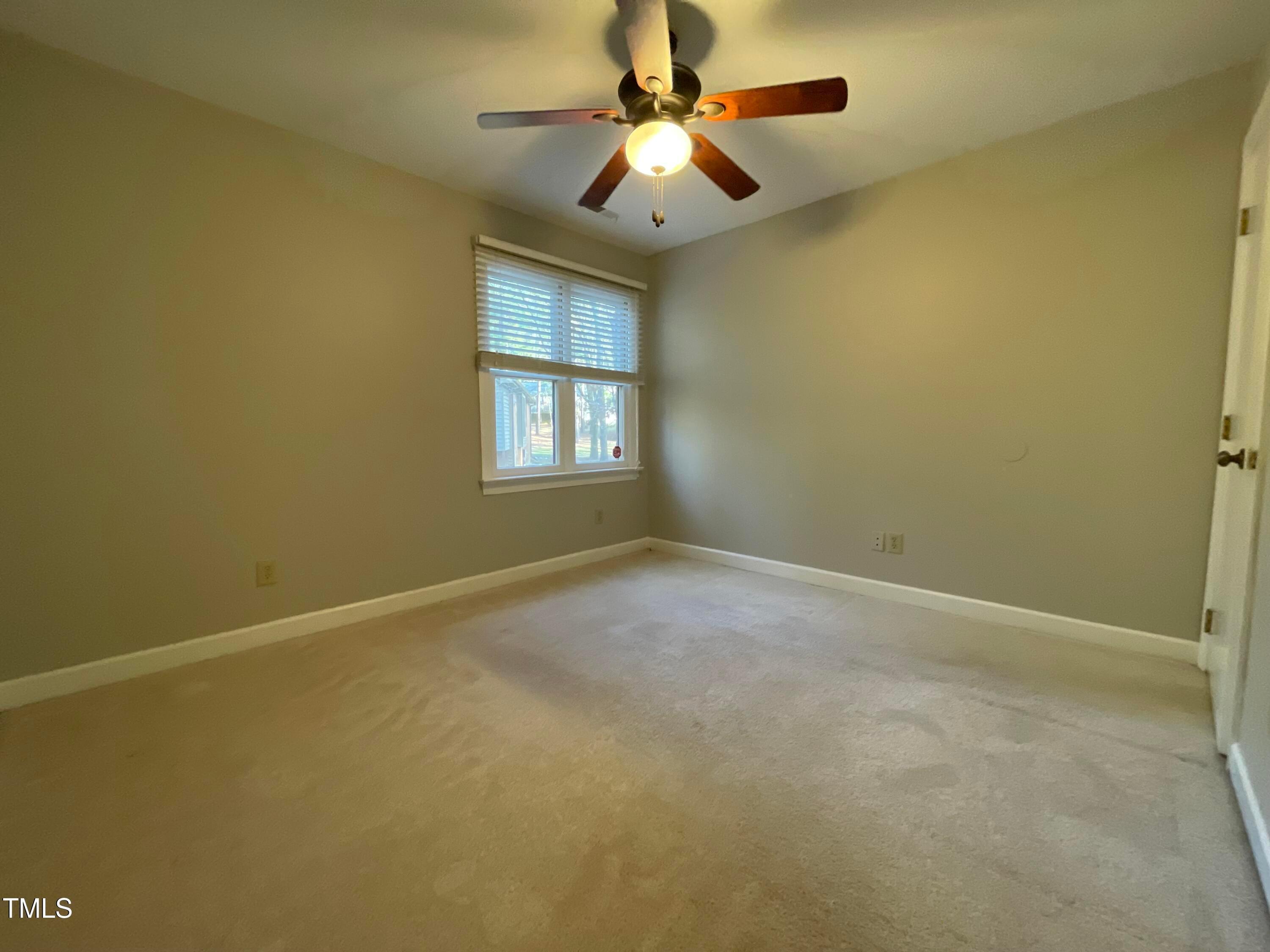 300 W Woodcroft Parkway 33b Property Photo 24