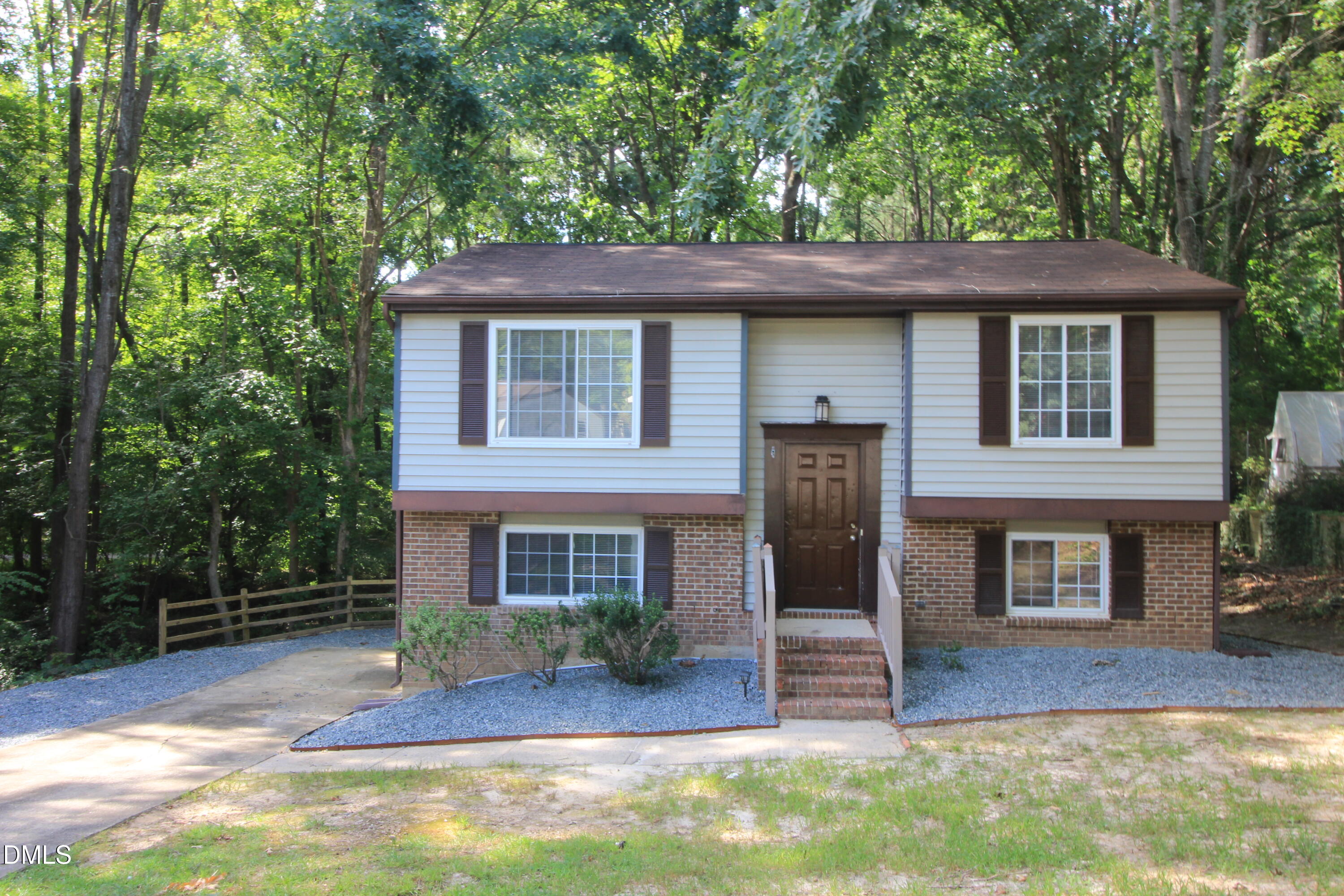 408 Drolmond Drive Property Photo 1