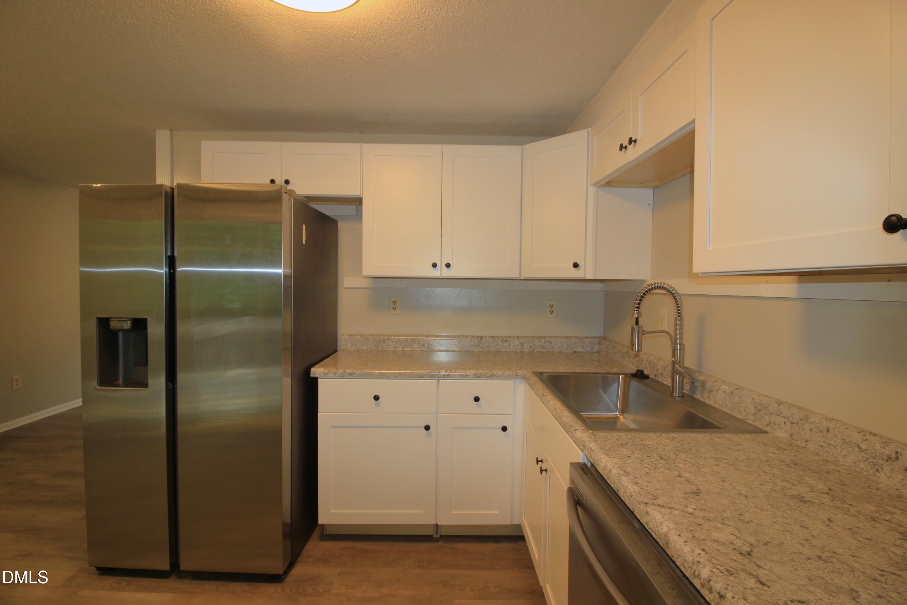 408 Drolmond Drive Property Photo 13