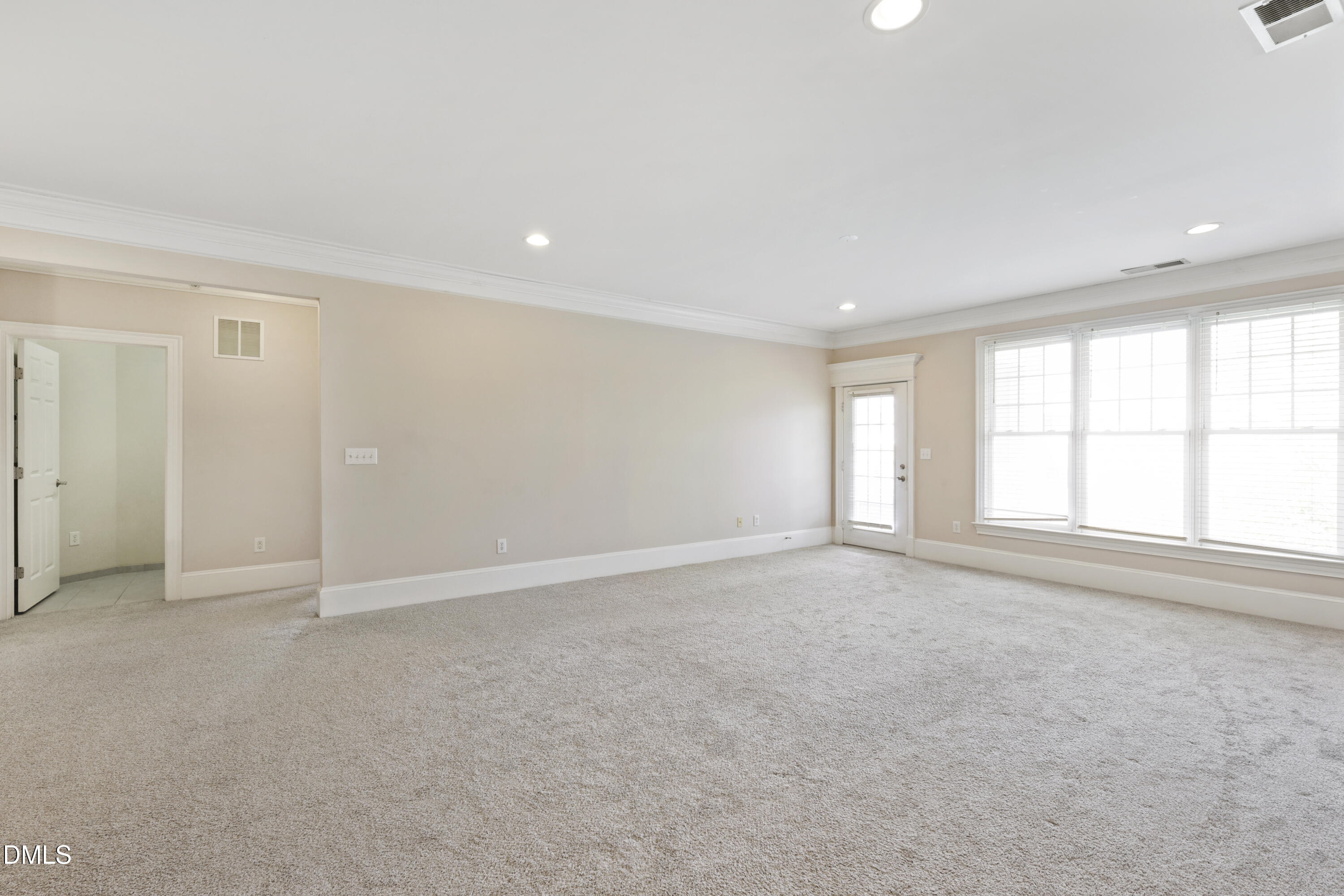 623 Waterford Lake Drive Property Photo 3